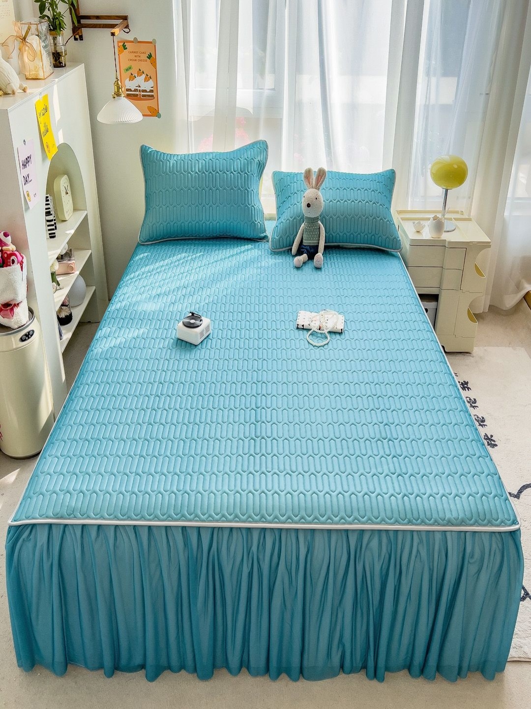 

JC HOME Blue Geometric 160 TC King Bedsheet With 2 Pillow Covers
