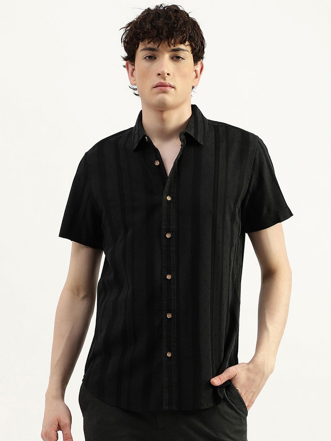 

United Colors of Benetton Men Classic Spread Collar Solid Printed Casual Shirt, Black