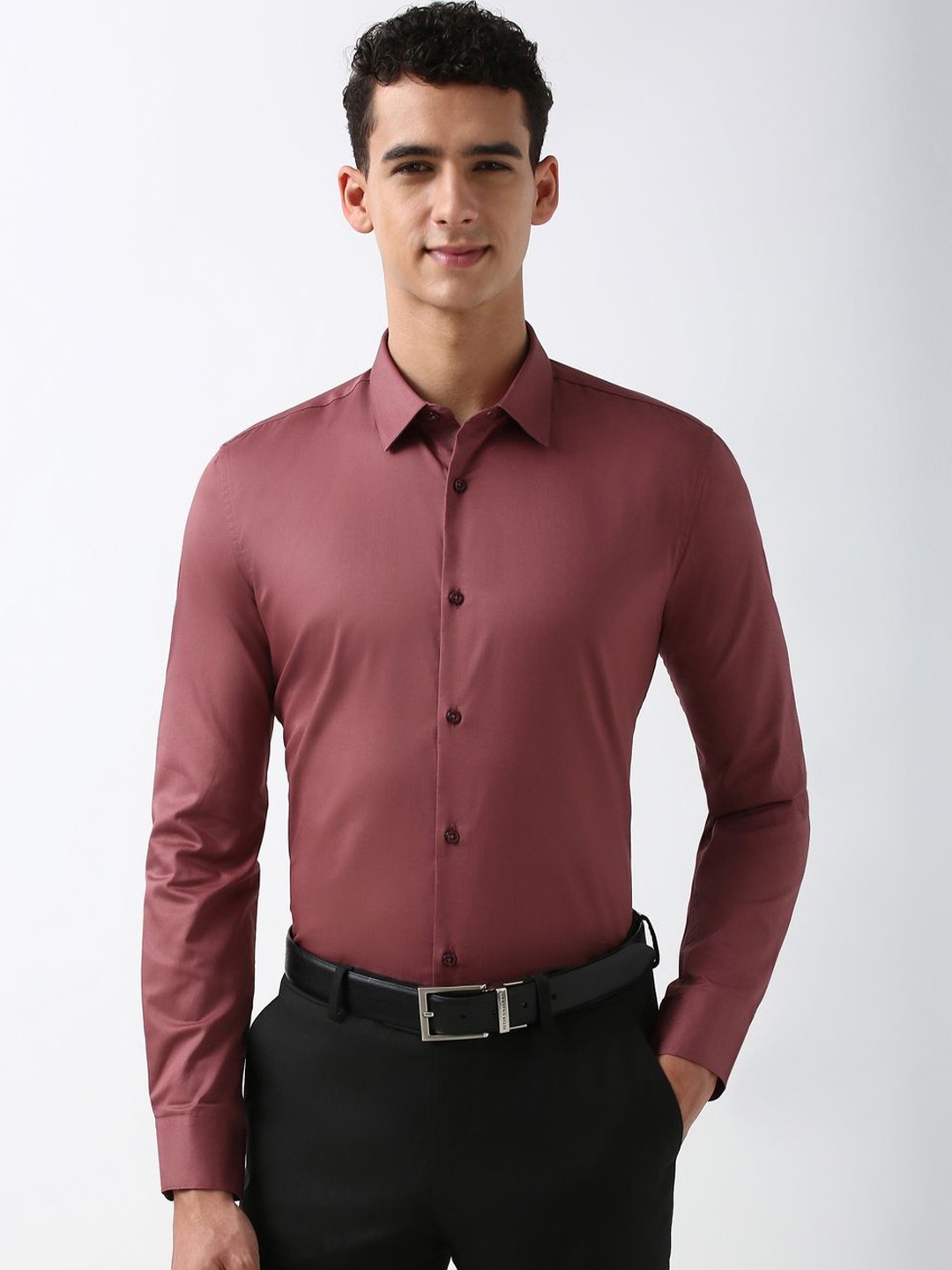 

Peter England Men Slim Fit Opaque Formal Shirt, Maroon