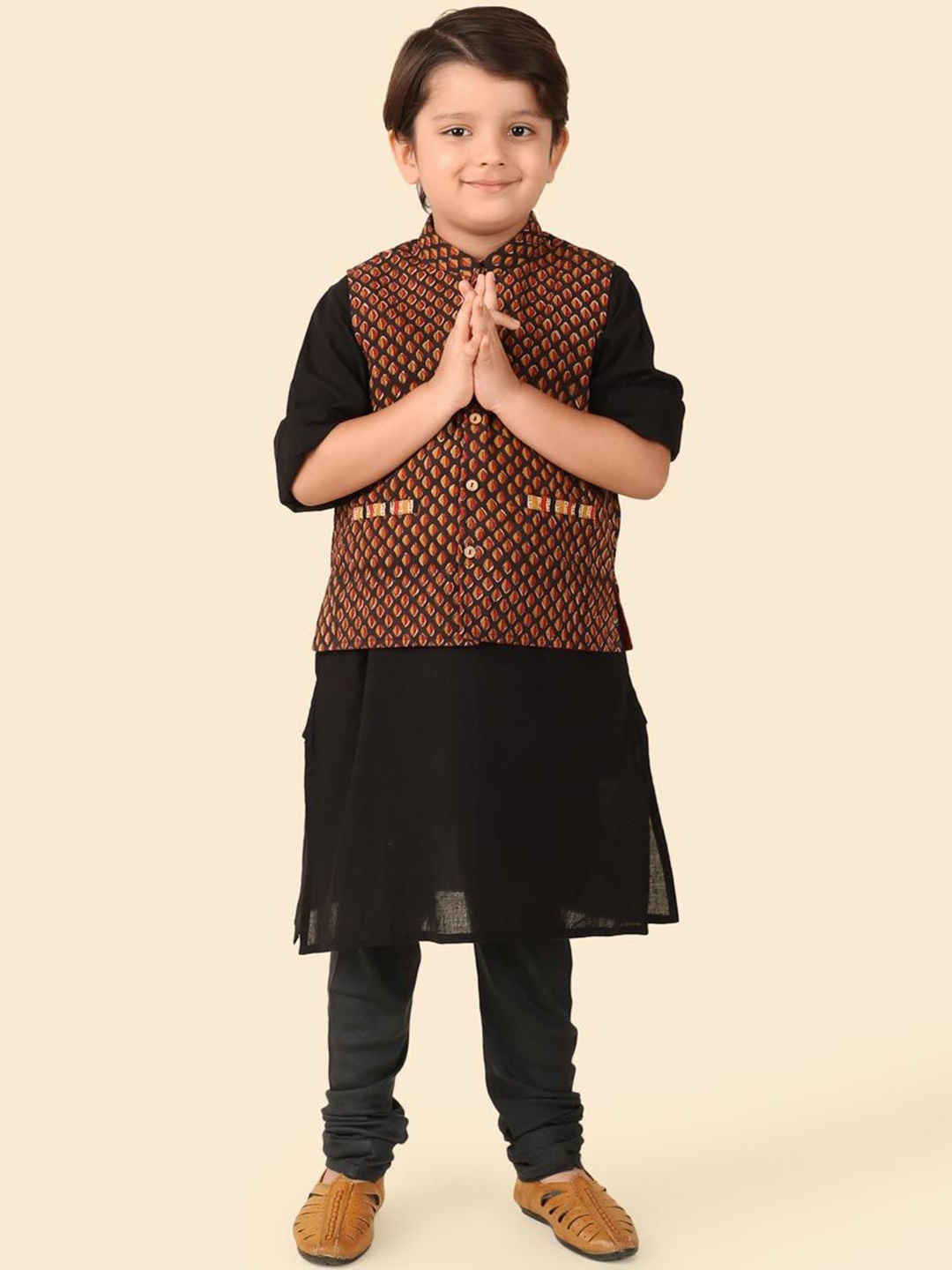 

Fabindia Boys Ethnic Motifs Printed Band Collar Cotton Straight Kurta, Black