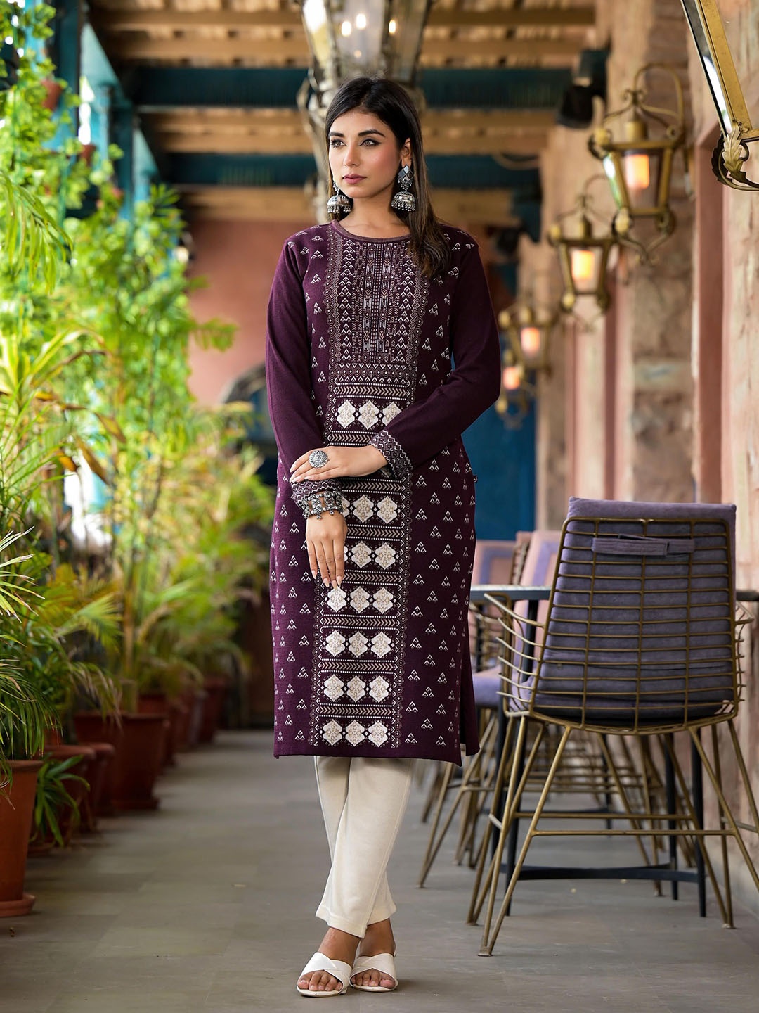 

Juniper Ethnic Motif Printed Winter Kurta, Mauve