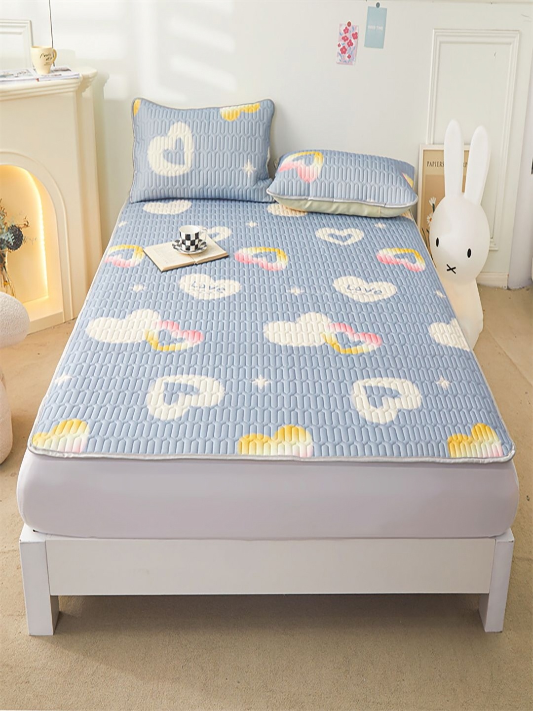 

JC HOME Blue Graphic Printed Textured 160 TC Queen Fitted Bedsheet & 2 Pillow Covers