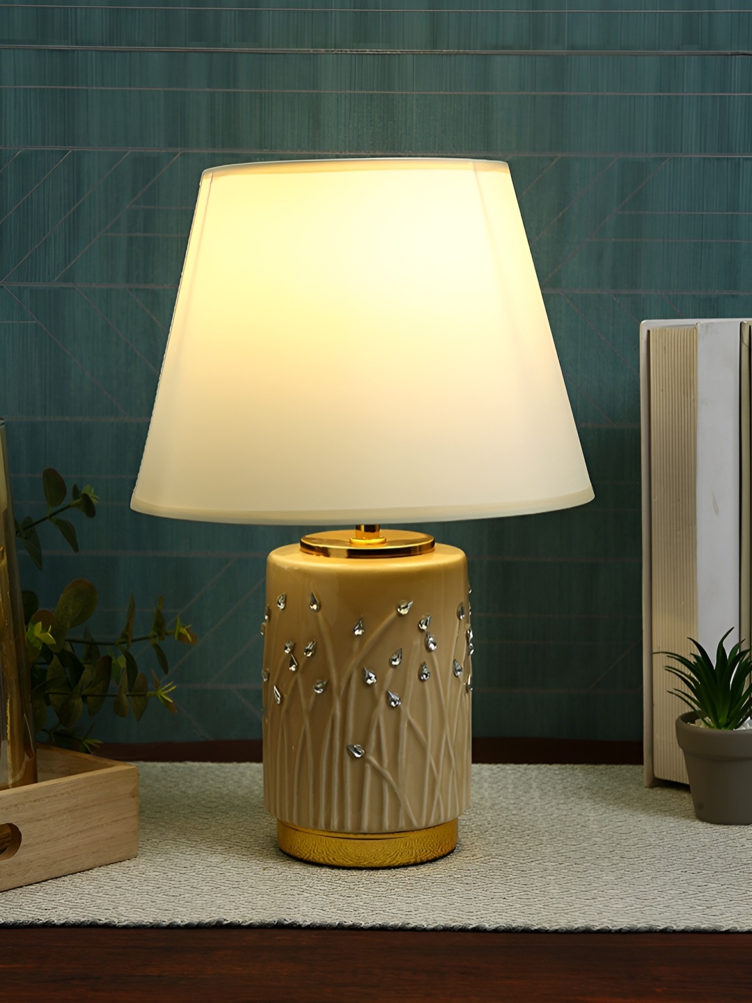 

TAYHAA Gold-Toned Ceramic Contemporary Frusturical Shaped Table Lamp