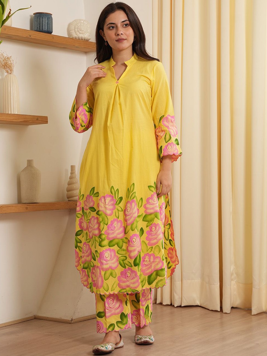 

OneWe Floral Printed Mandarin Collar Pure Cotton A-Line Kurta with Trousers, Yellow