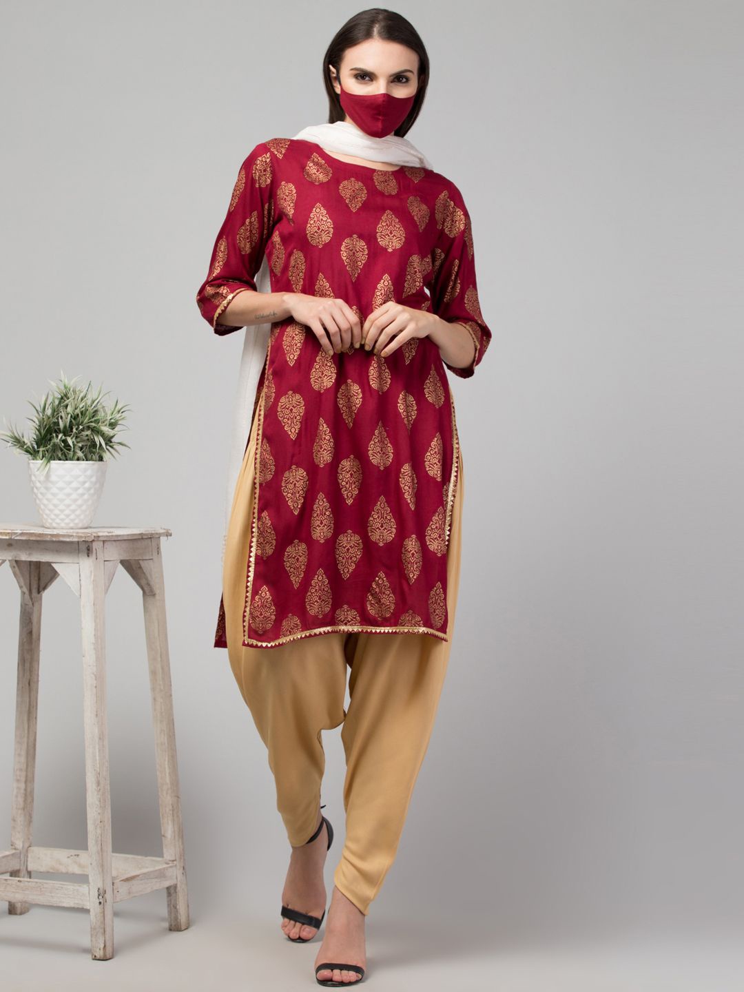 

MUSHKIYA Ethnic Motifs Printed Straight Kurta with Dhoti Pant, Maroon