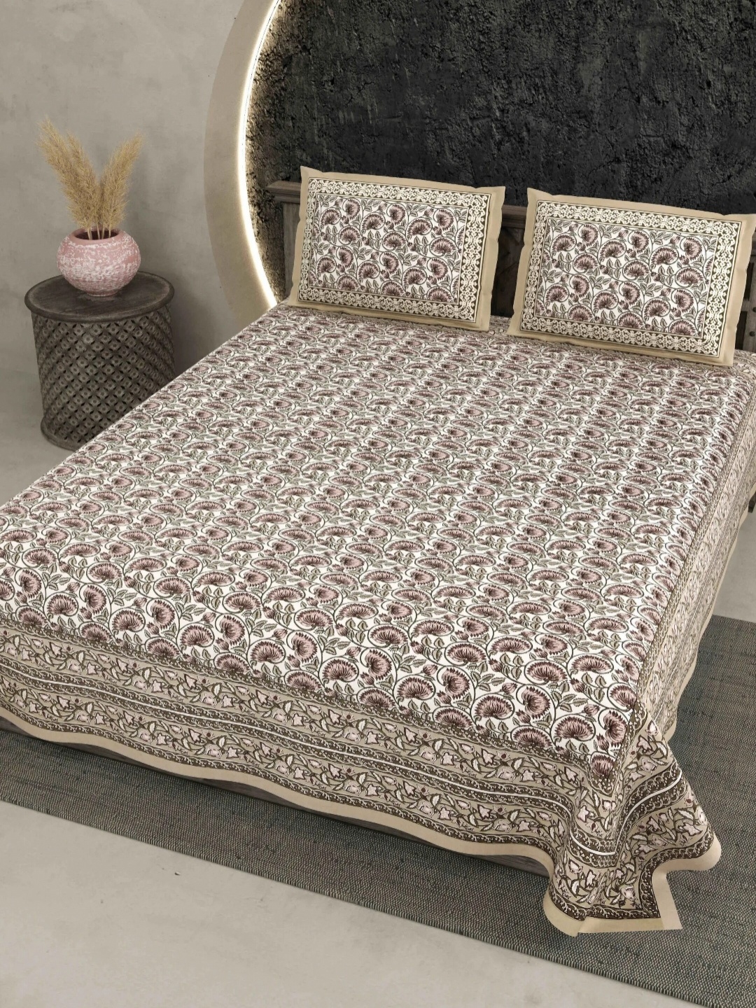 

LIVING ROOTS White & Brown Floral Printed Cotton 210 TC King Bedsheet with 2 Pillow Covers
