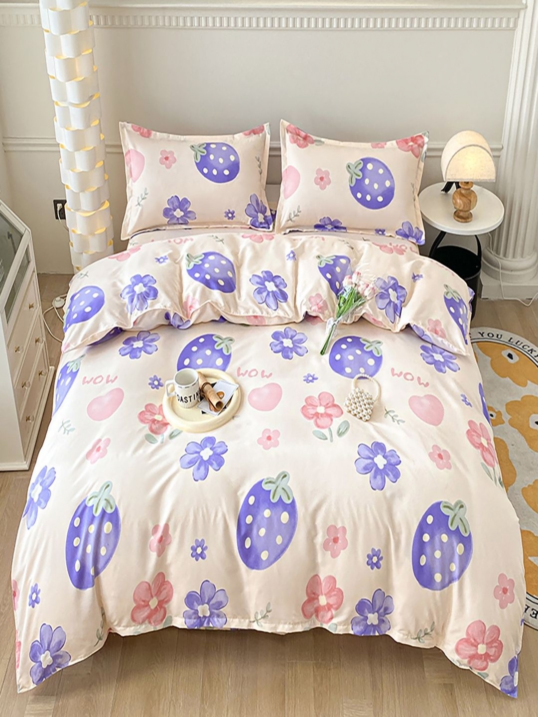 

JC HOME White & Blue 4 Pieces Floral Double King AC Room Bedding Set