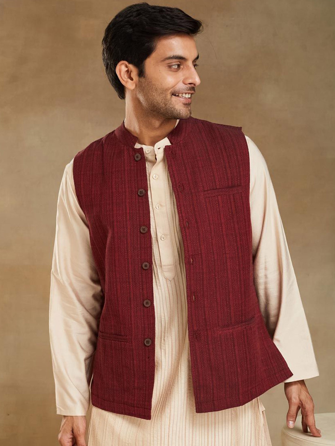 

Fabindia Men Solid Mandarin Collar Pure Cotton Nehru Jacket, Maroon