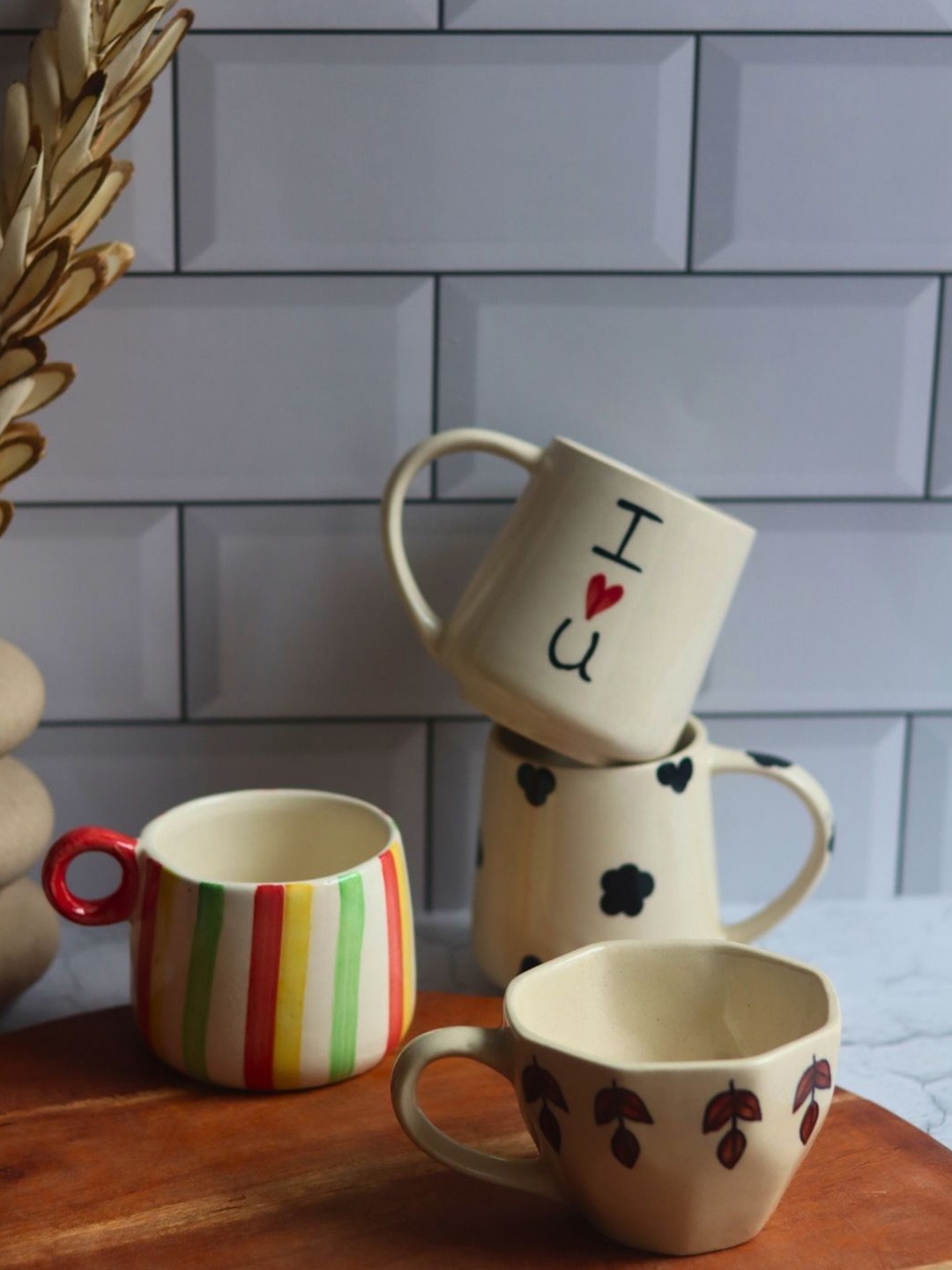 

WEAVING HOMES White & Green 4 Pieces Printed Ceramic Glossy Mugs 250ml Each