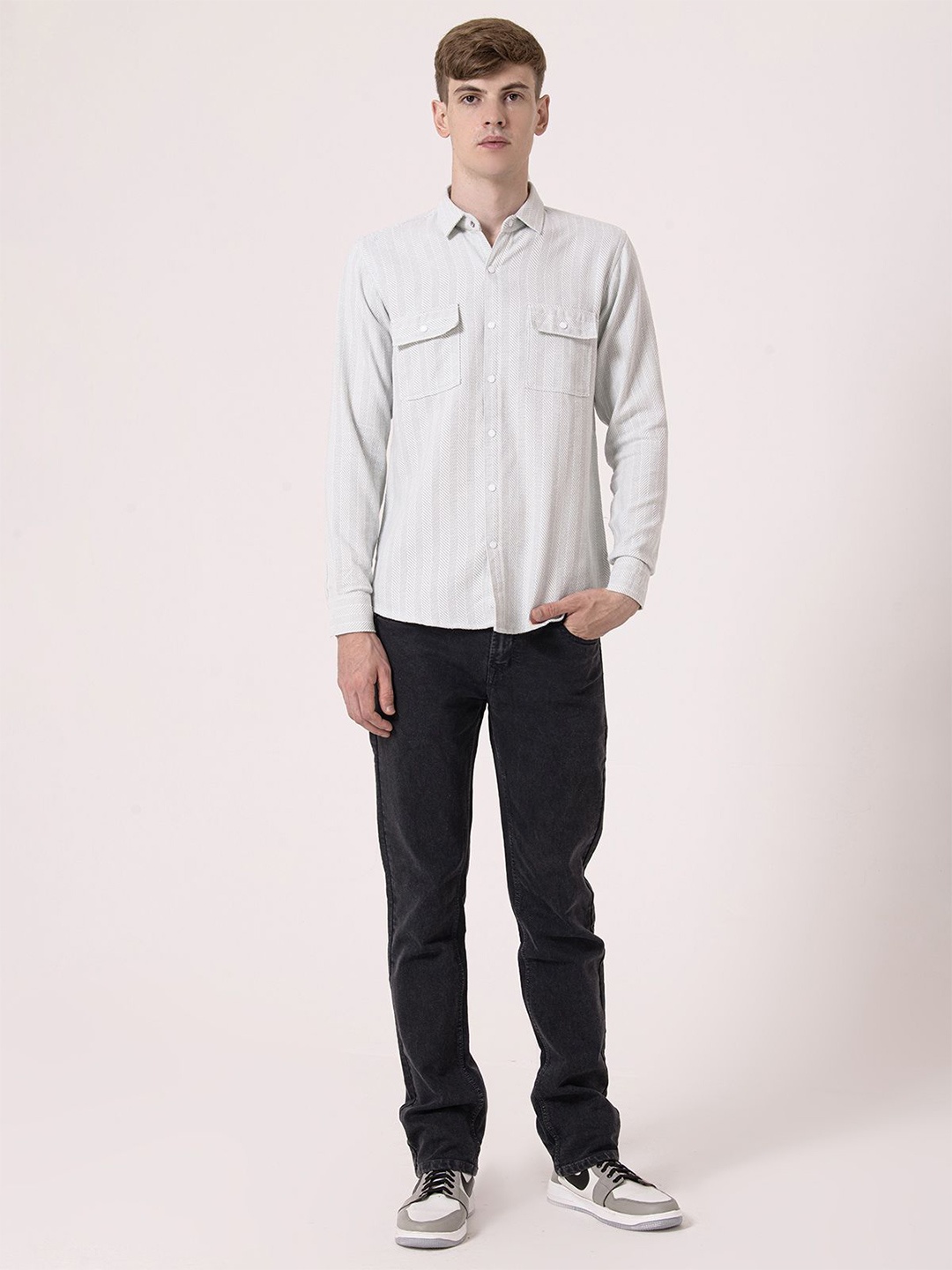 

Albion By CnM Men Spread Collar Striped Casual Shirt, Grey