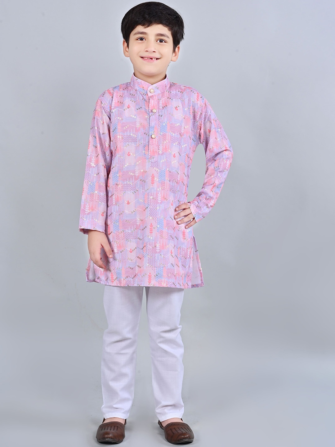 

BT DEZINES Boys Floral Printed Straight Sequinned Kurta with Pyjamas, Pink