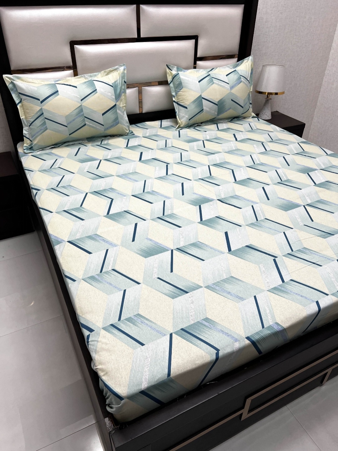 

Pure Decor Cream-Coloured & Blue Printed Cotton Queen Bedsheet with 2 Pillow Covers