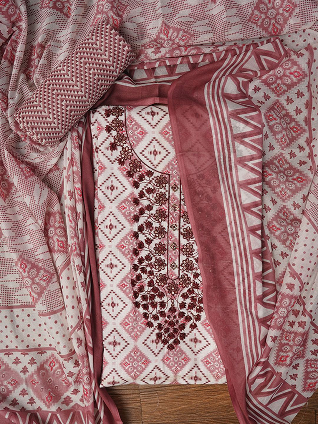 

Jaipur Kurti Embellished Printed Pure Cotton Dress Material with Dupatta, Pink