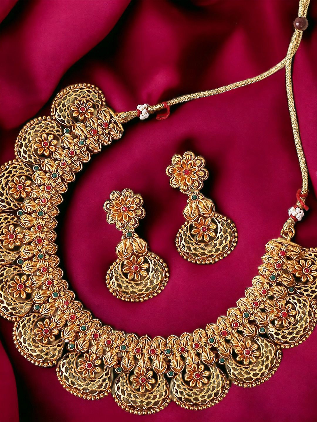 

Anouk Gold Toned Stones-Studded Jewellery Set