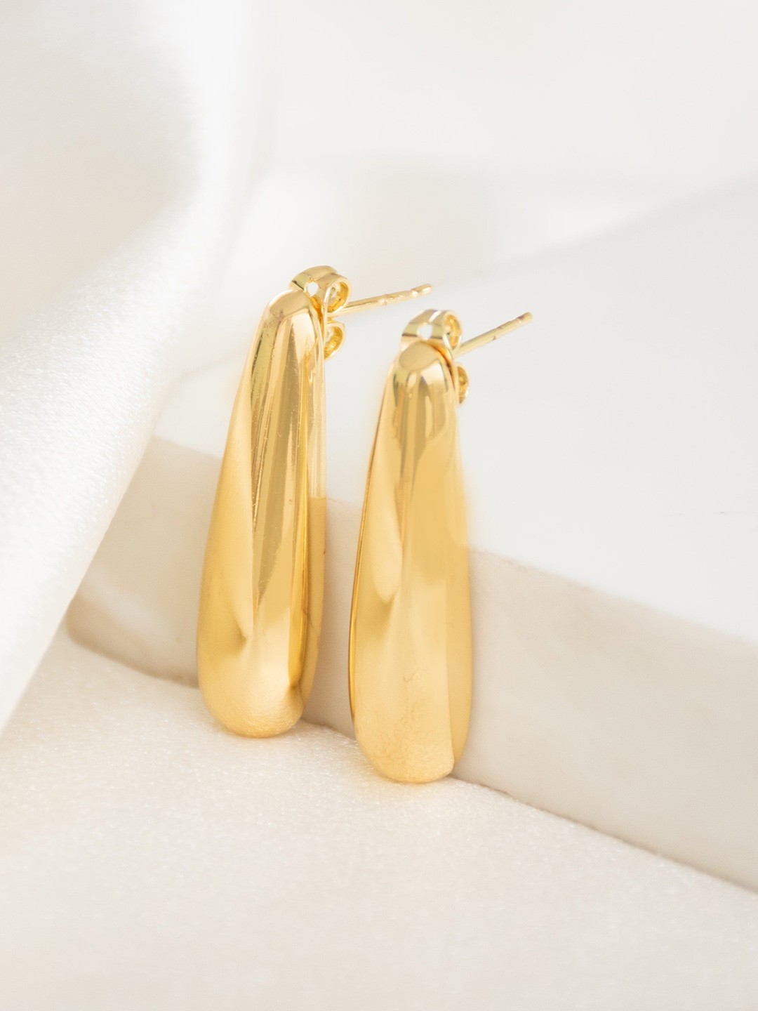 

Upakarna Stainless Steel Teardrop Shaped Drop Earrings, Gold