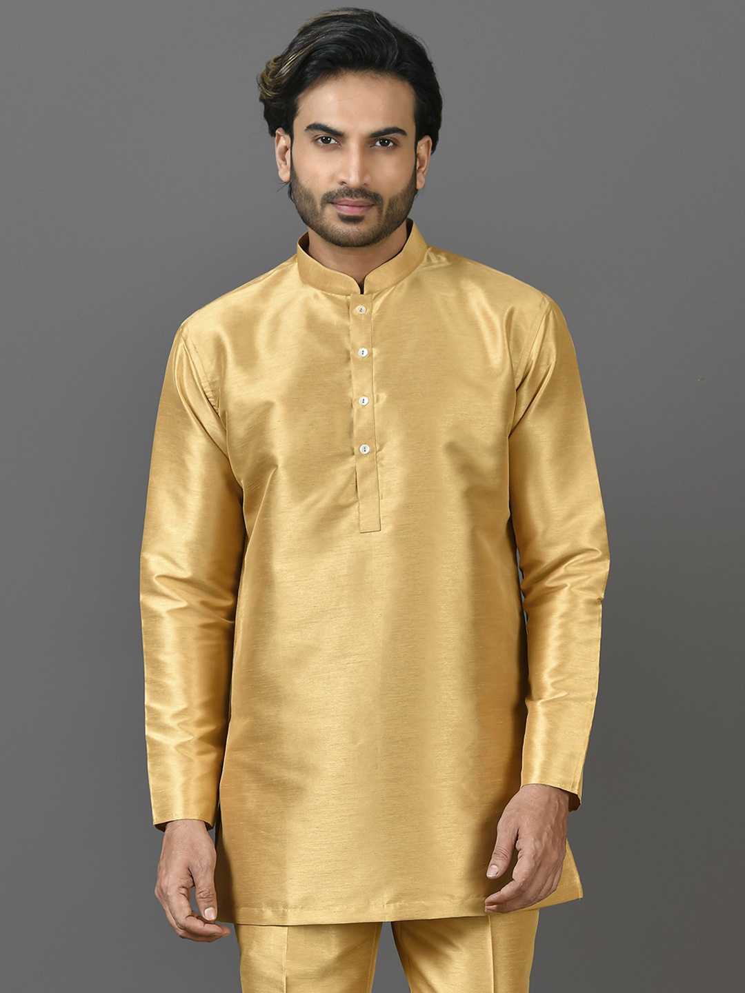 

Sayisha Mandarin Collar Silk Short Straight Kurta, Yellow