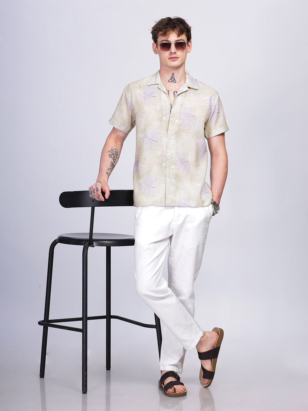 

Vestirio Men Relaxed Solid Printed Relaxed Fit Casual Shirt, Lime green