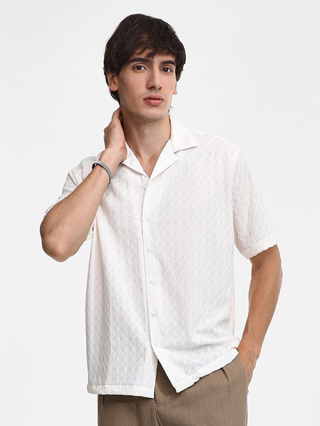 

Campus Sutra Men Comfort Cuban Collar Textured Oversized Casual Shirt, White