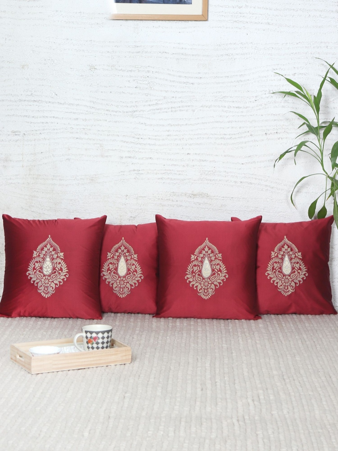 

ZEBA Red & Gold-Toned 4 Pieces Ethnic Motifs Square Cushion Covers