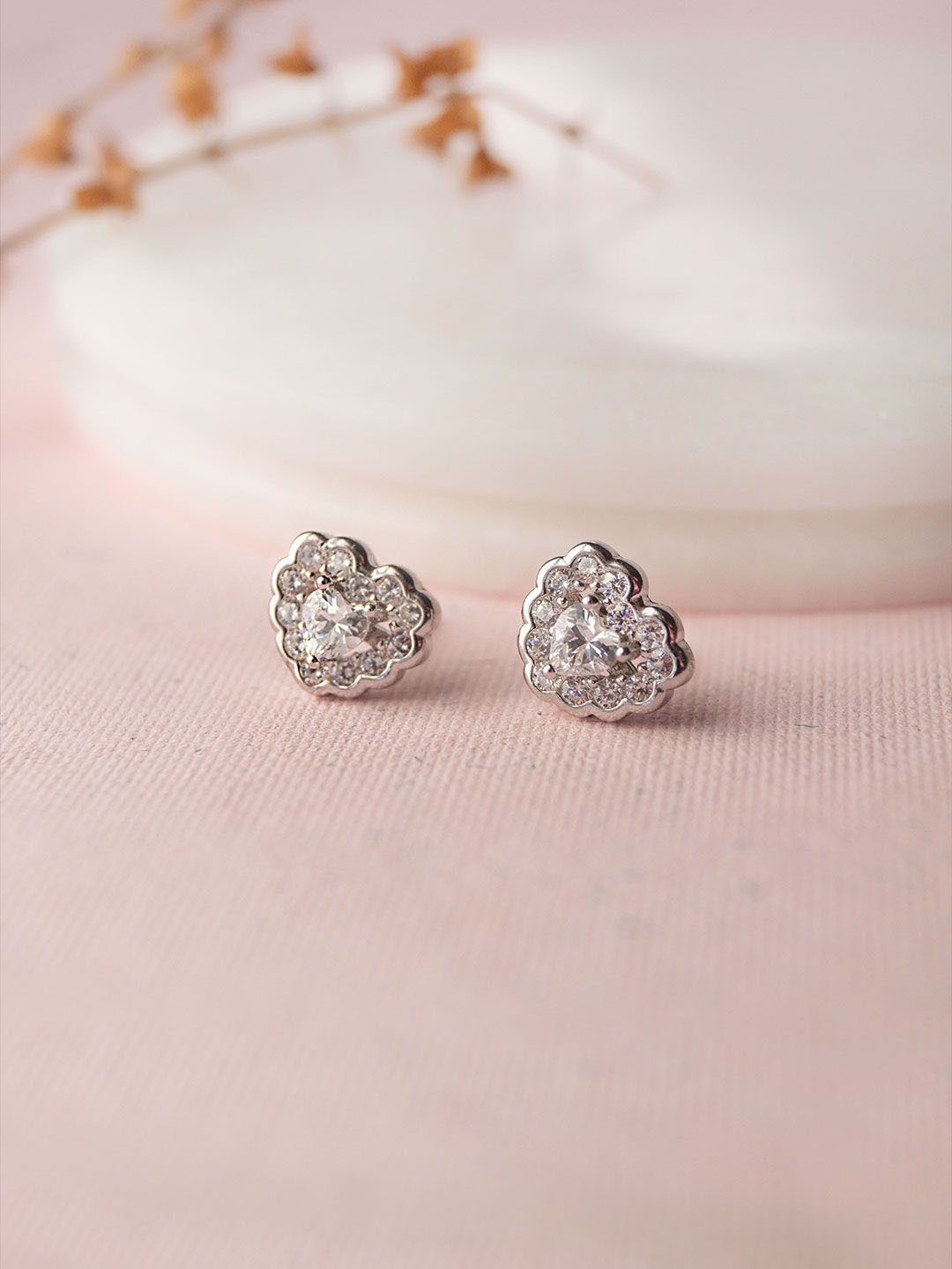 

MANNASH 92.5 Sterling Silver Rhodium-Plated Cubic Zirconia Studded Heart Shaped Studs