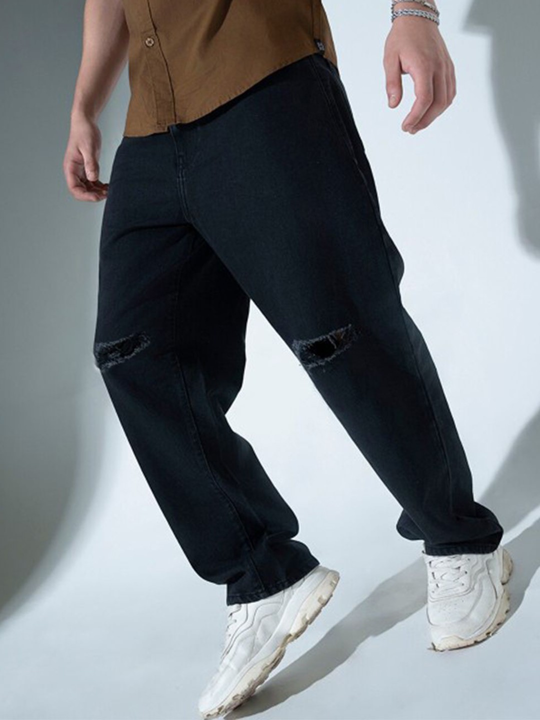 

Xee Men Loose Relaxed Fit Slash Knee Jeans, Black