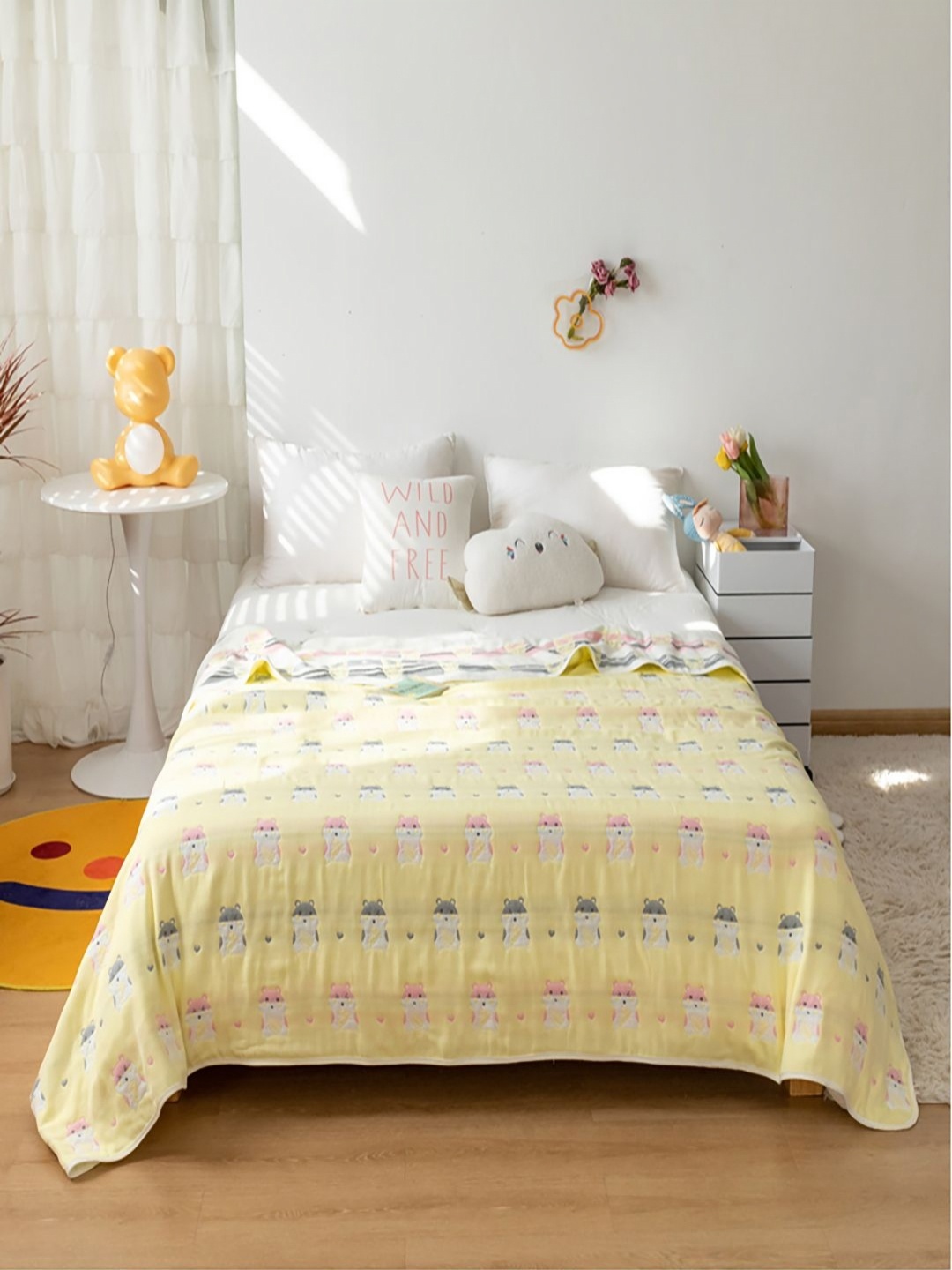 

JC HOME Yellow Cartoon Characters Printed Pure Cotton AC Room 400 GSM Double Bed Quilt