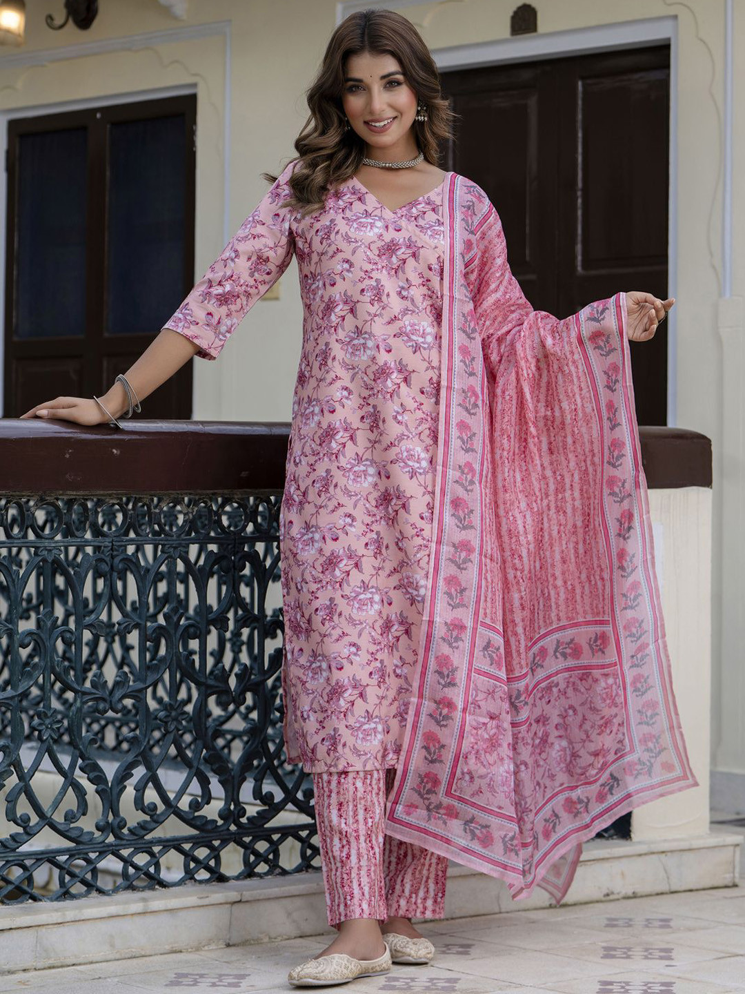 

VredeVogel Floral Printed V Neck Straight Kurta & Trousers With Dupatta, Purple