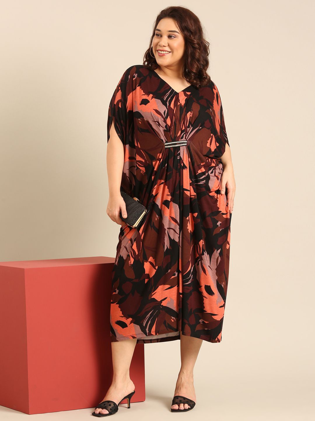 

The Pink Moon Women Printed Kimono Sleeve Kaftan Dress, Brown