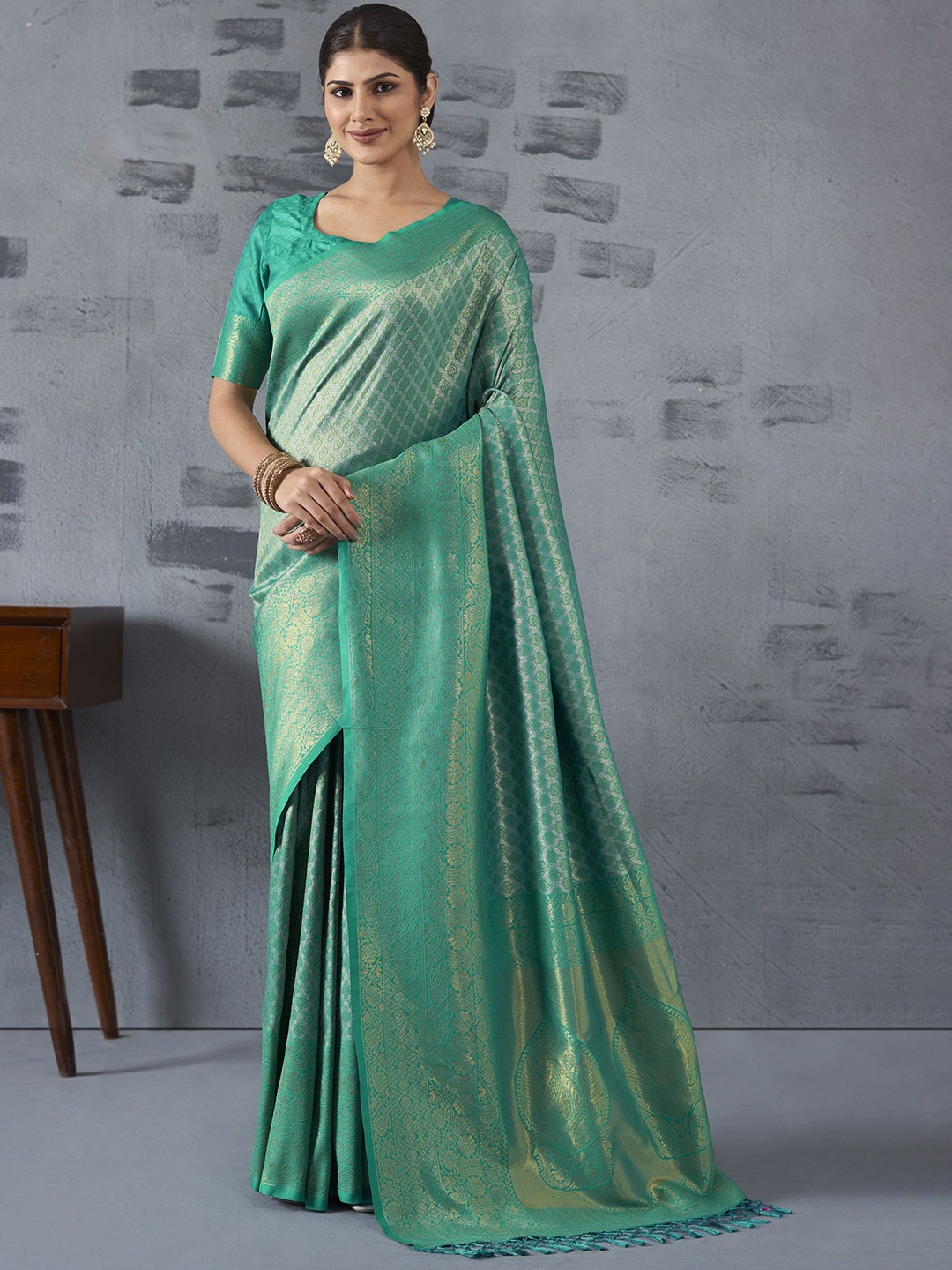 

Anouk Woven Design Zari Art Silk Banarasi Saree, Turquoise blue