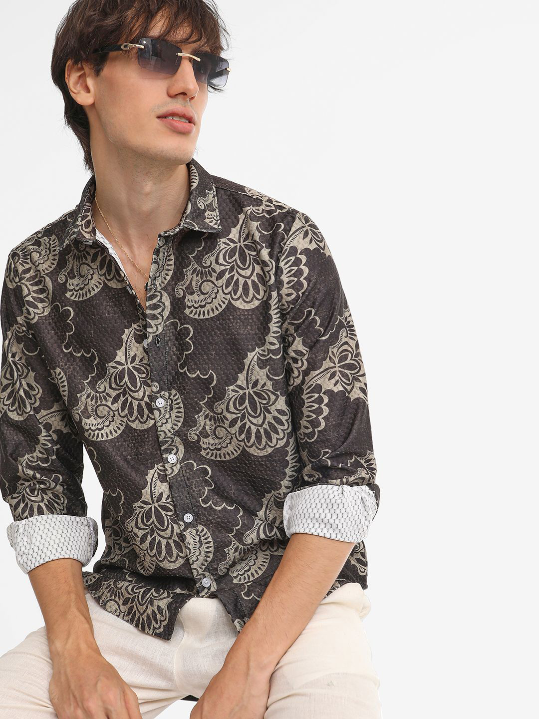 

Campus Sutra Men Comfort Spread Collar Ethnic Motifs Printed Casual Shirt, Black