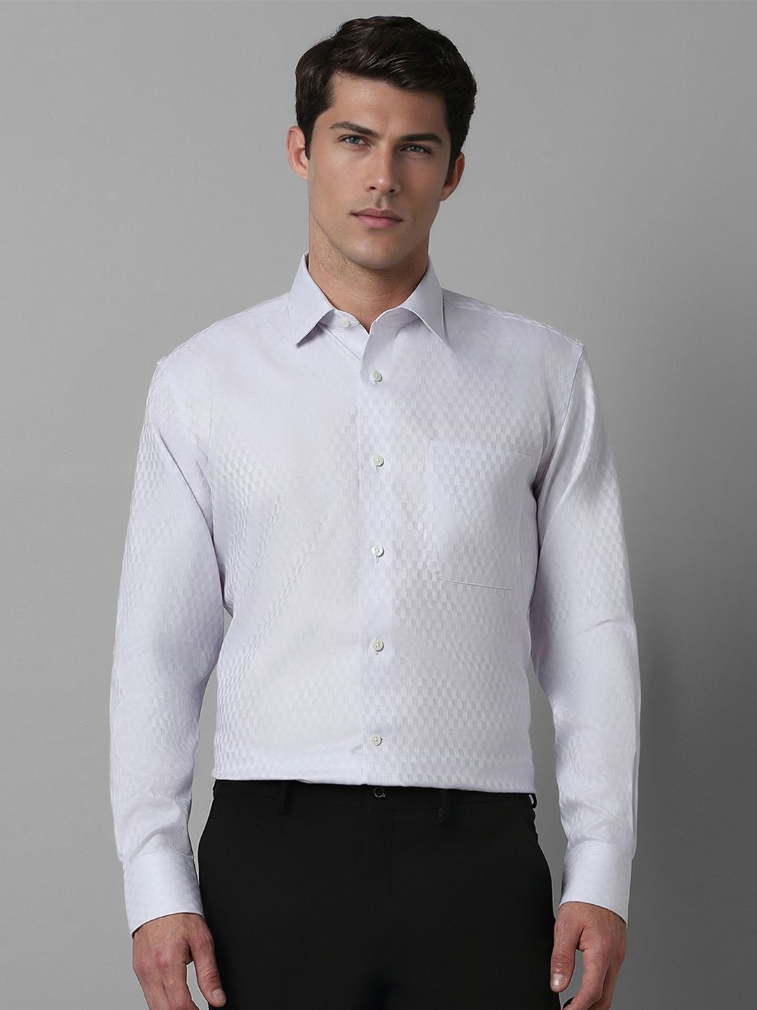 

Luxure by Louis Philippe Men Classic Spread Collar Geometric Printed Cotton Formal Shirt, Lavender