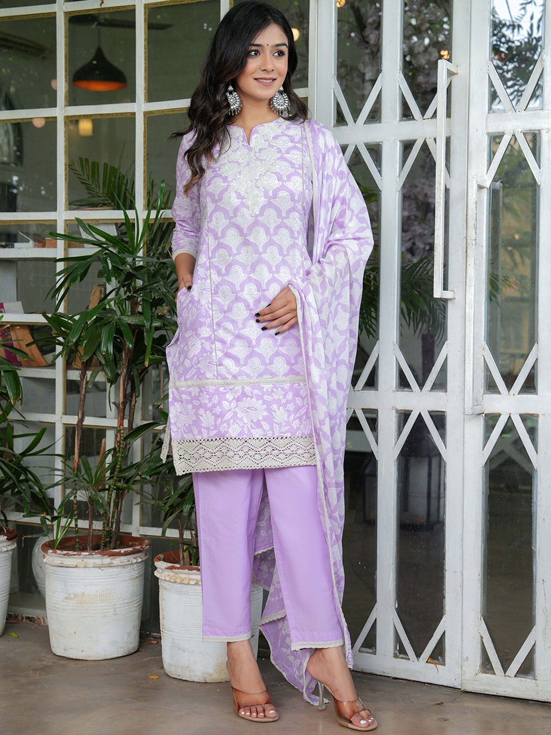 

SIDDHANAM Floral Printed Thread Work Pure Cotton Kurta With Trousers & Dupatta, Lavender