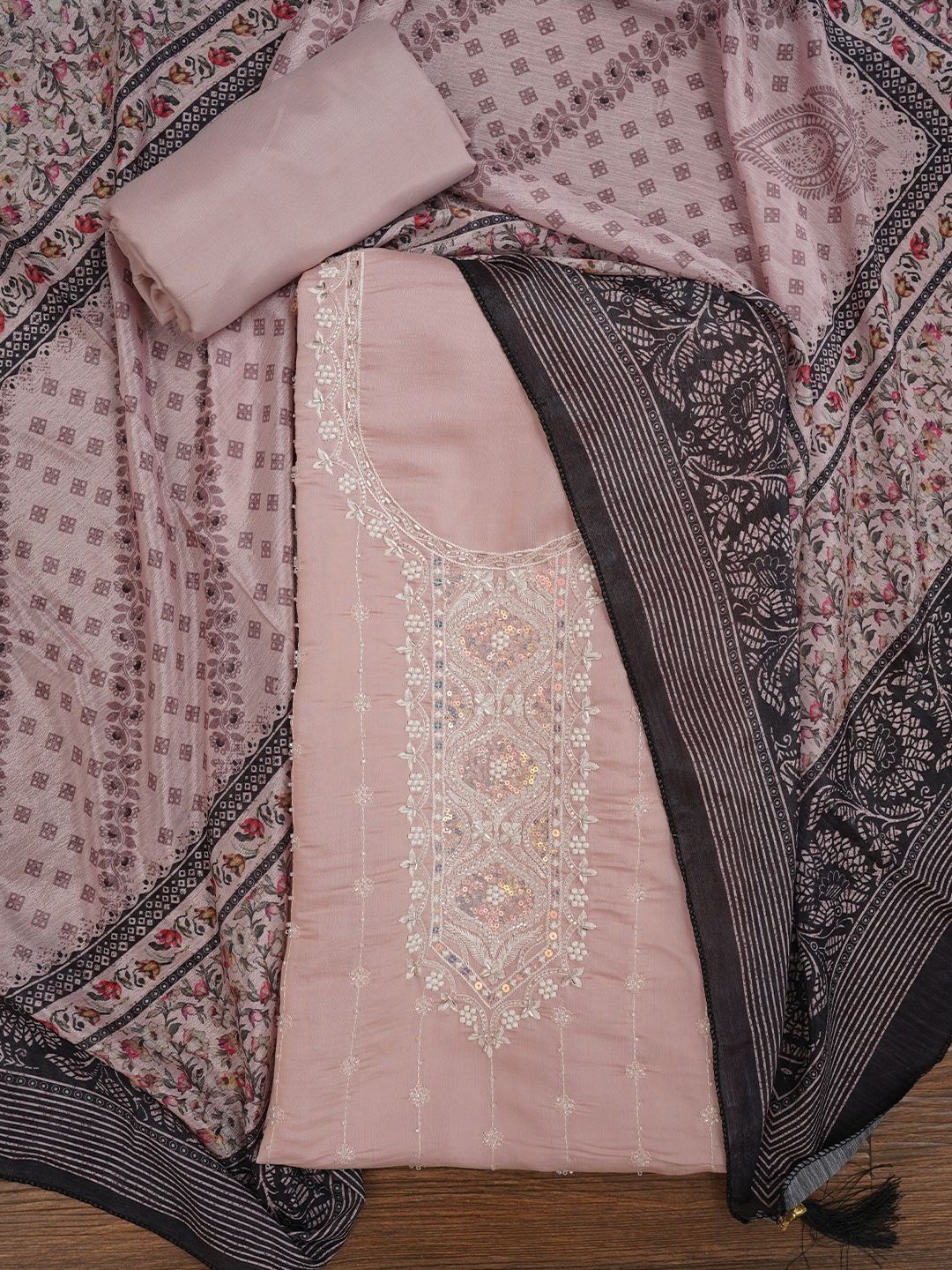 

Jaipur Kurti Embellished Pure Silk Dress Material with Dupatta, Peach