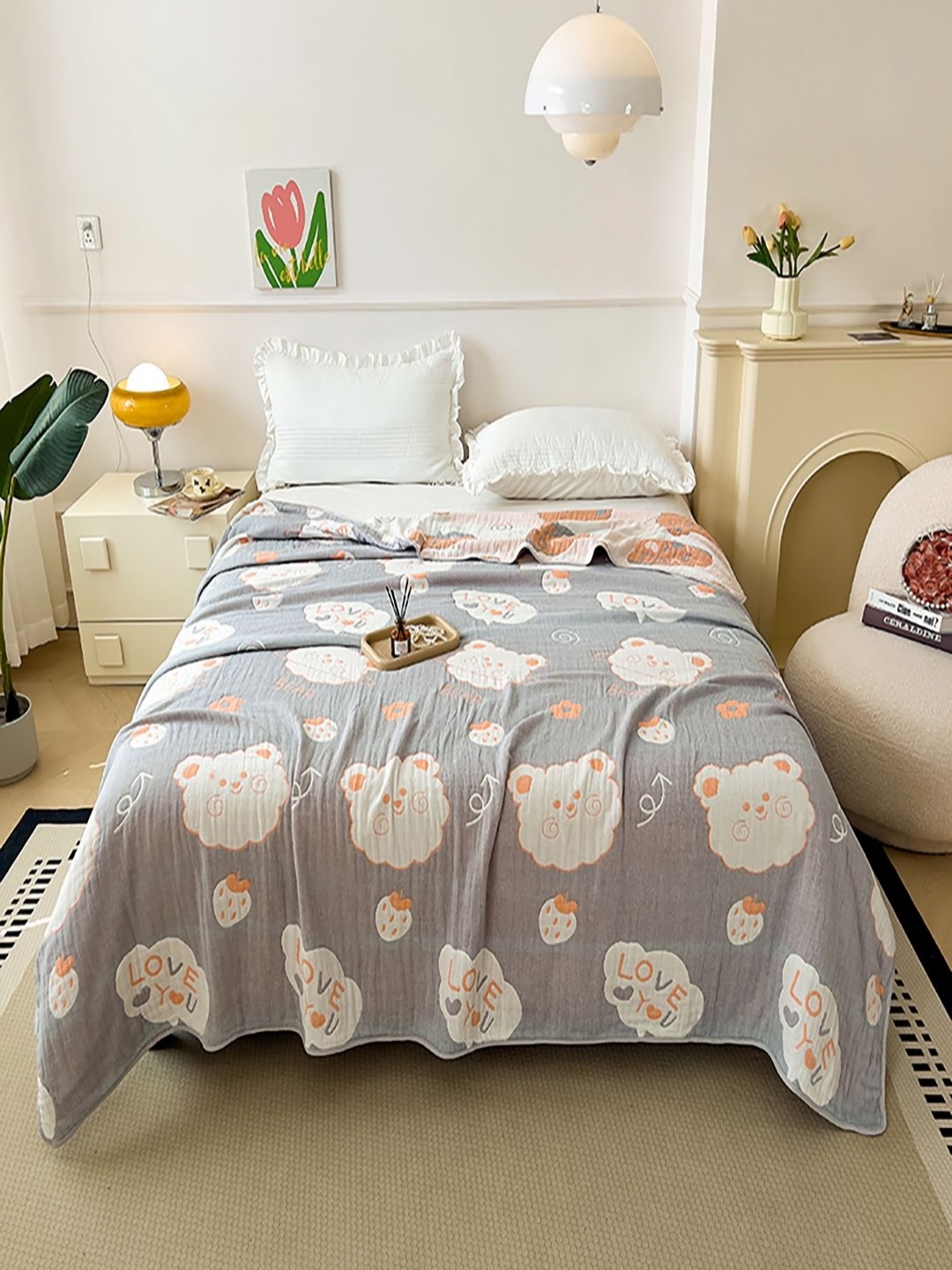 

JC HOME Grey & White Cartoon Characters AC Room 350 GSM Single Bed Quilt