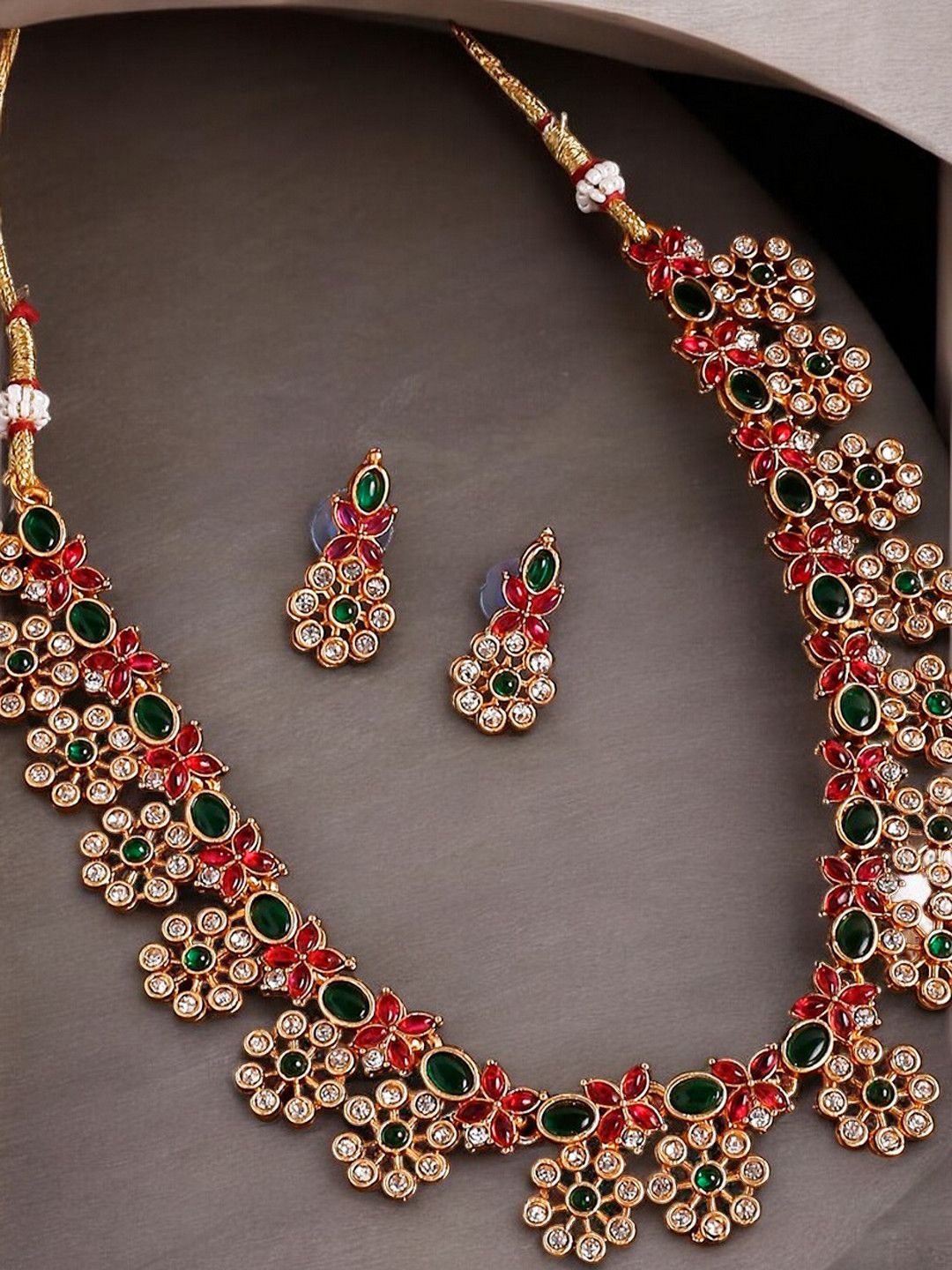 

Anouk Gold-Toned Stones Studded Jewellery Set