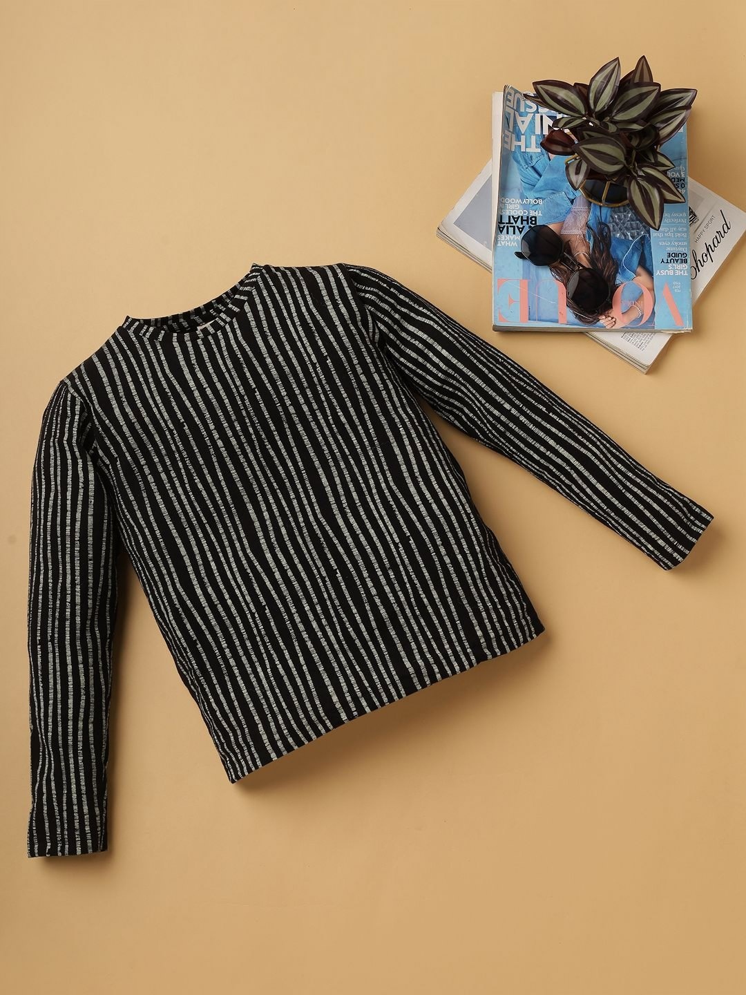 

RAINE AND JAINE Girls Striped Round Neck Cotton T-shirt, Black