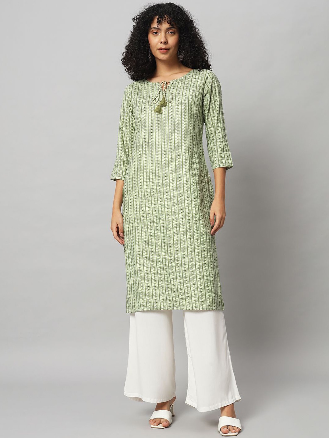 

Sa Rasa Geometric Printed Keyhole Neck Straight Kurta, Green