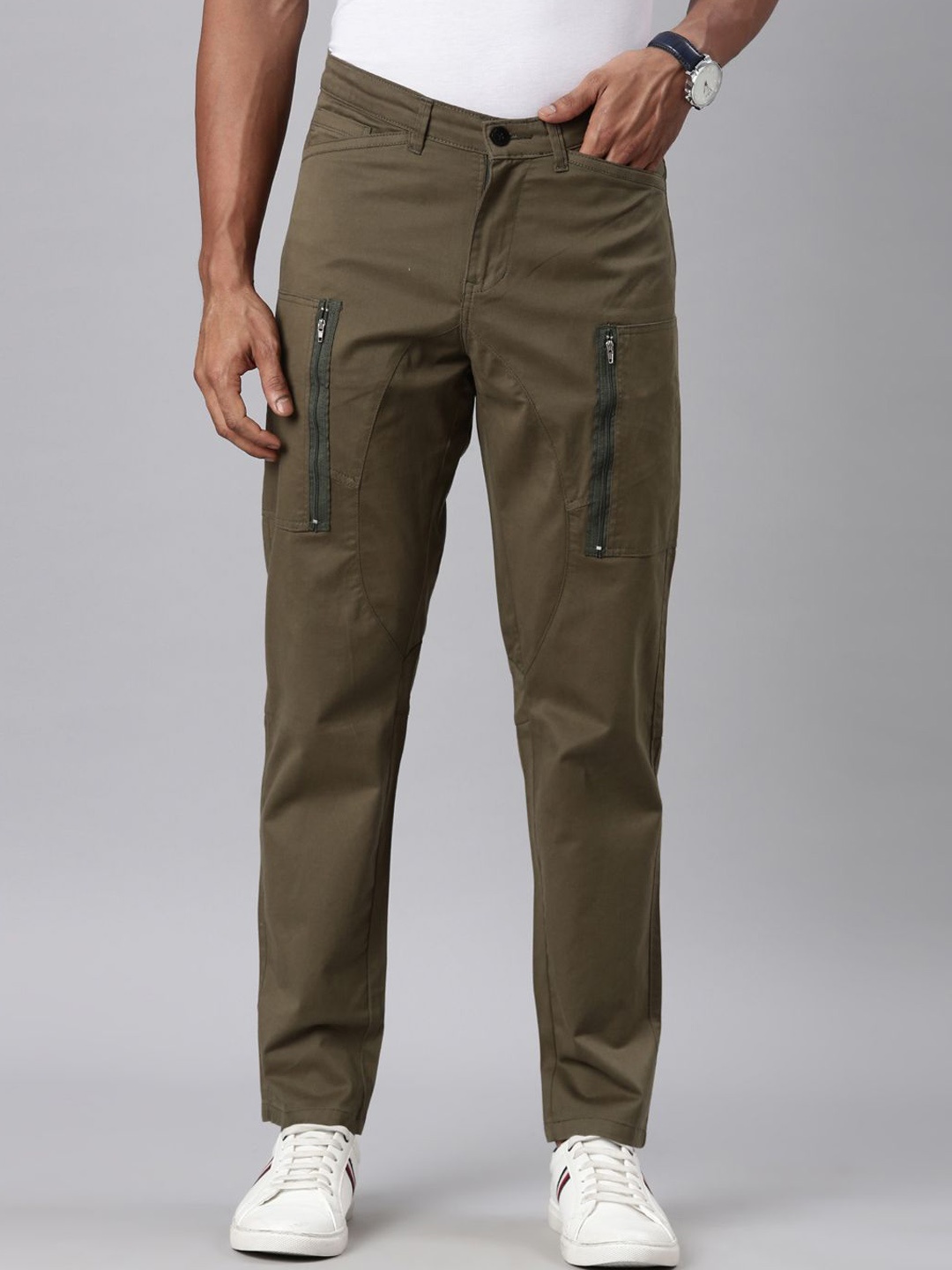 

CINOCCI Men Slim Fit Mid-Rise Cargos Trousers, Olive