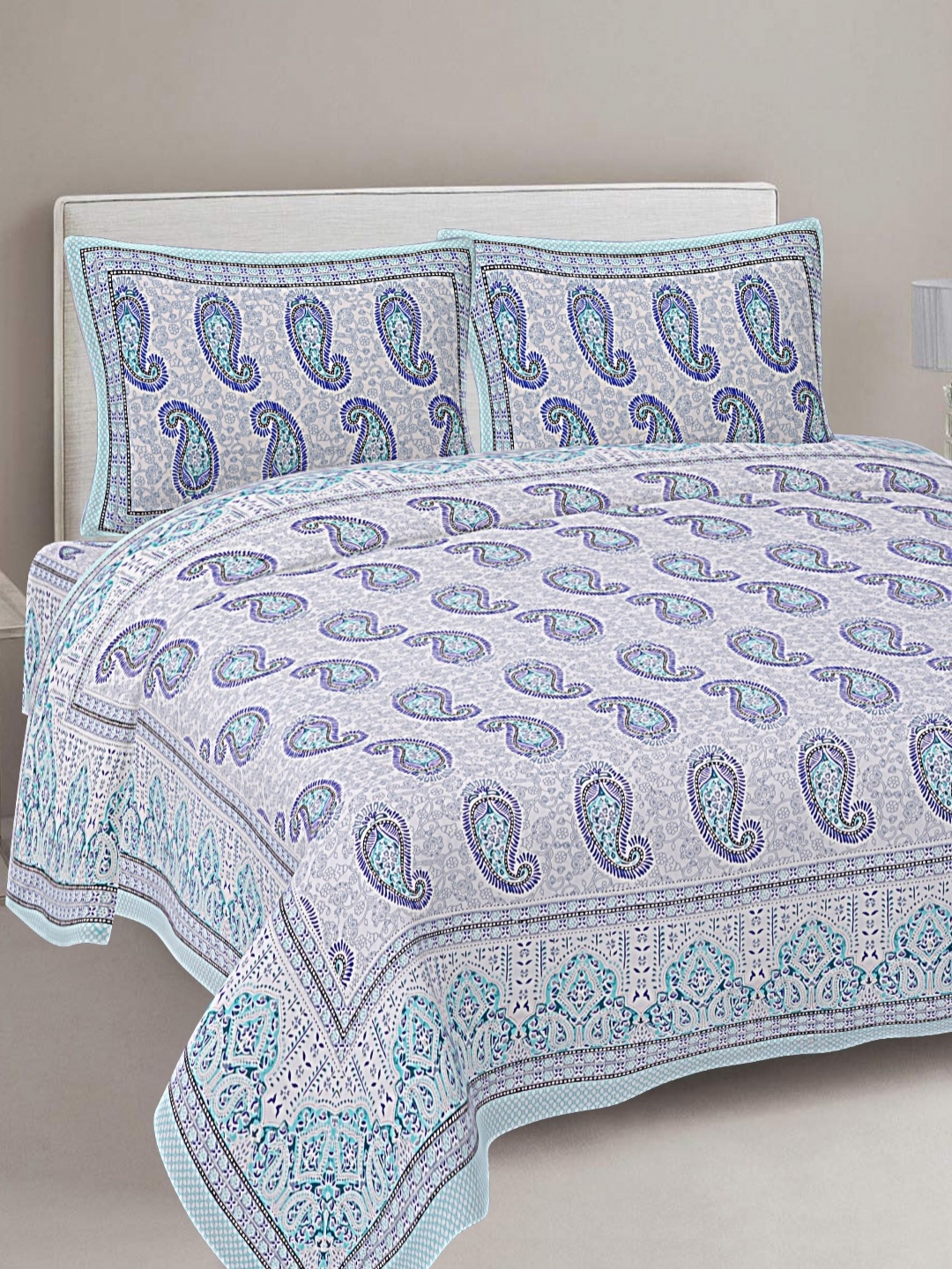 

FrionKandy Living Turquoise Blue Printed Cotton 180 TC King Bedsheet With 2 Pillow Covers