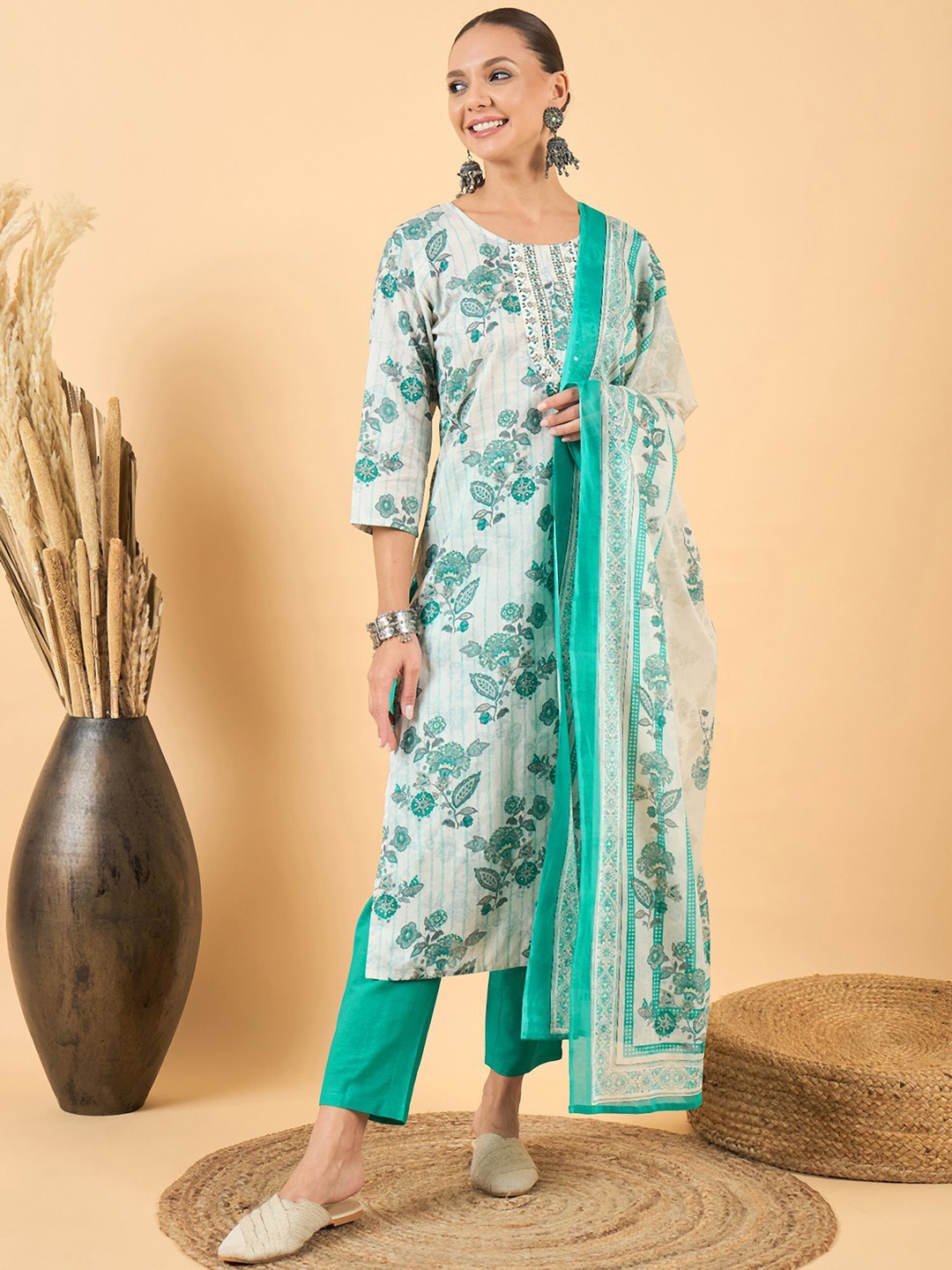 

Sangria Floral Printed Thread Work Pure Cotton Kurta with Trousers & Dupatta, Turquoise blue