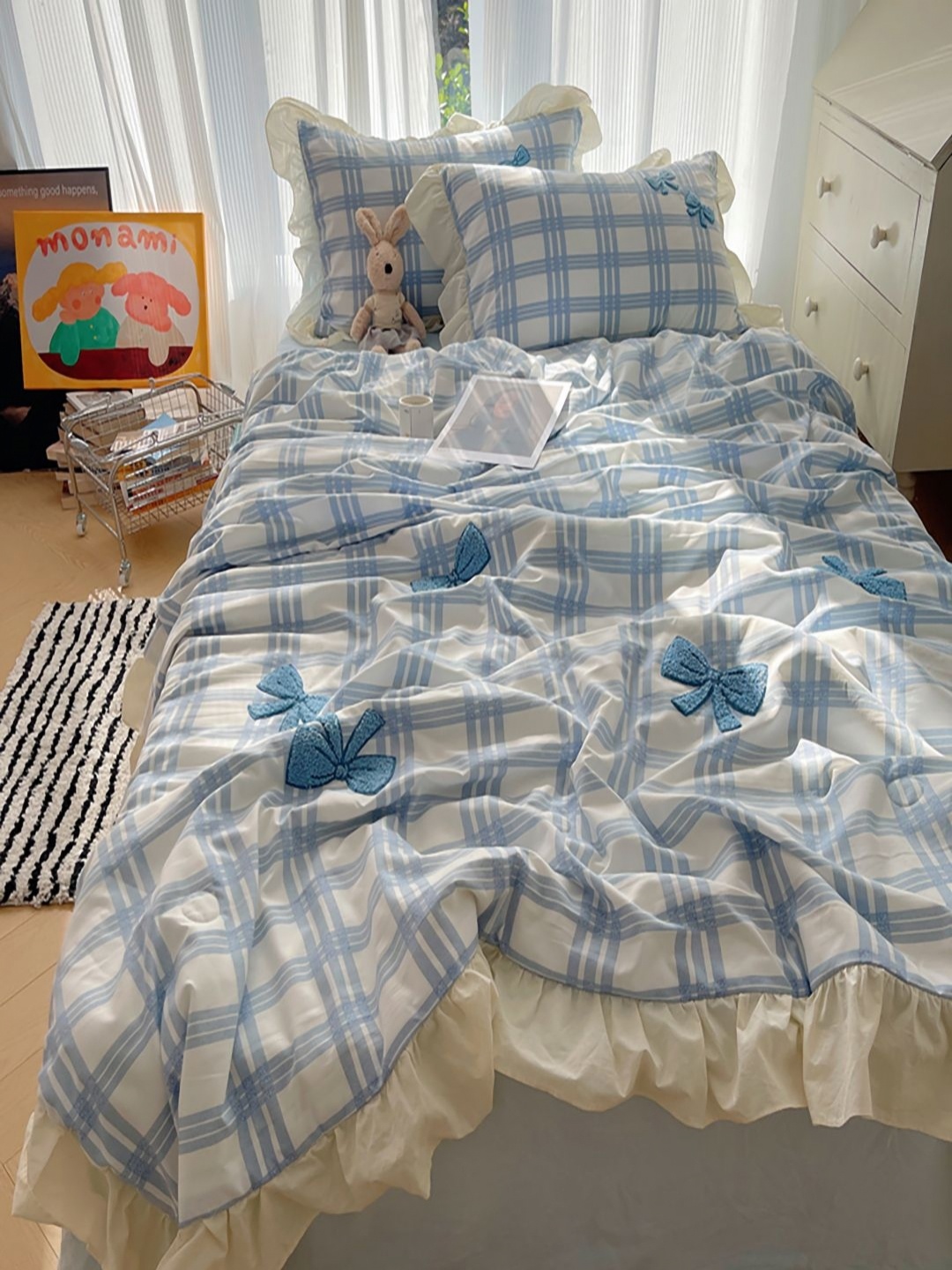 

JC HOME Blue & White Checked Embroiderd Single Regular Bedding Set