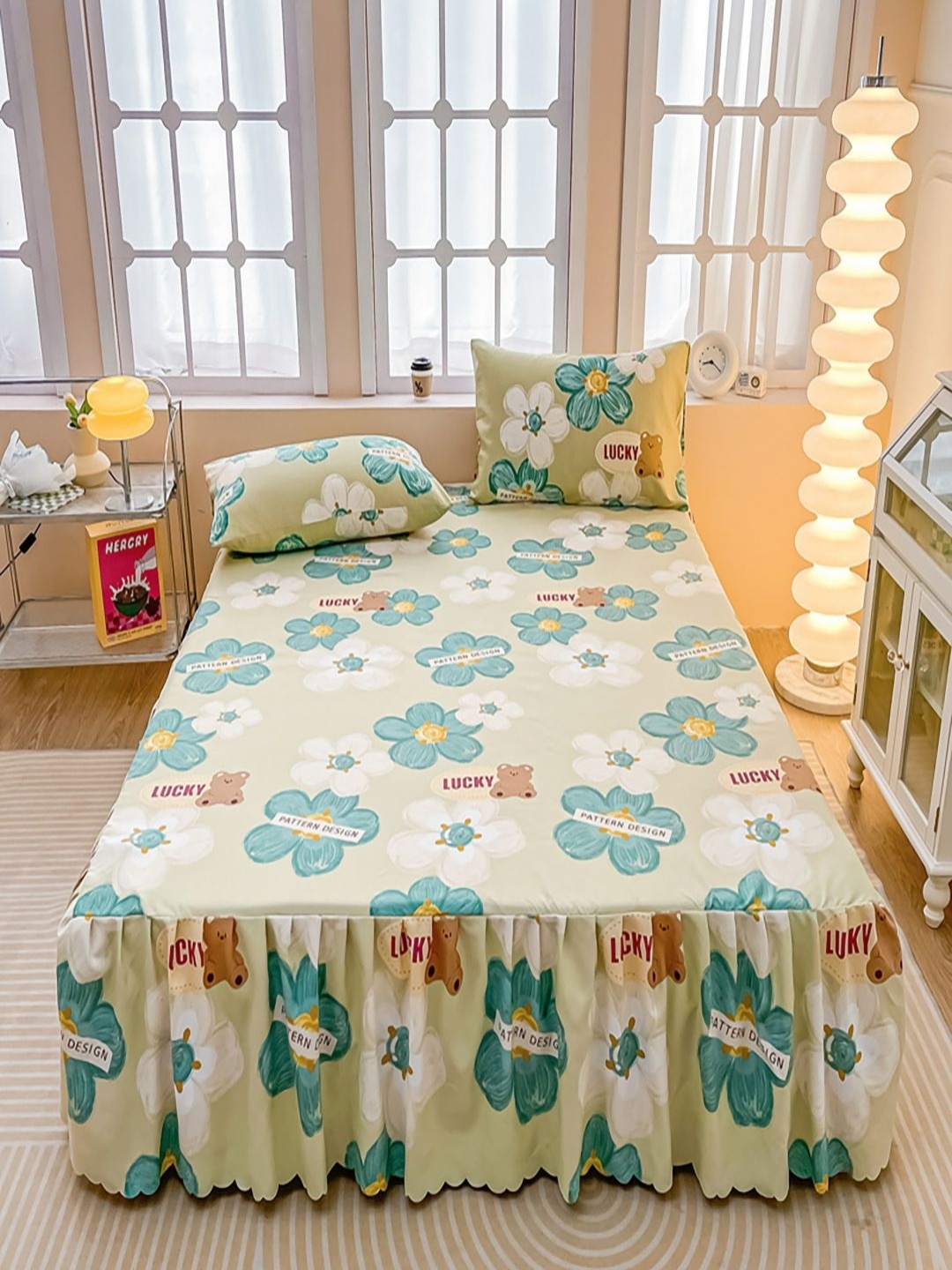 

JC HOME Cream-Coloured & Green Floral 150 TC Single Bedsheet With 2 Pillow Covers