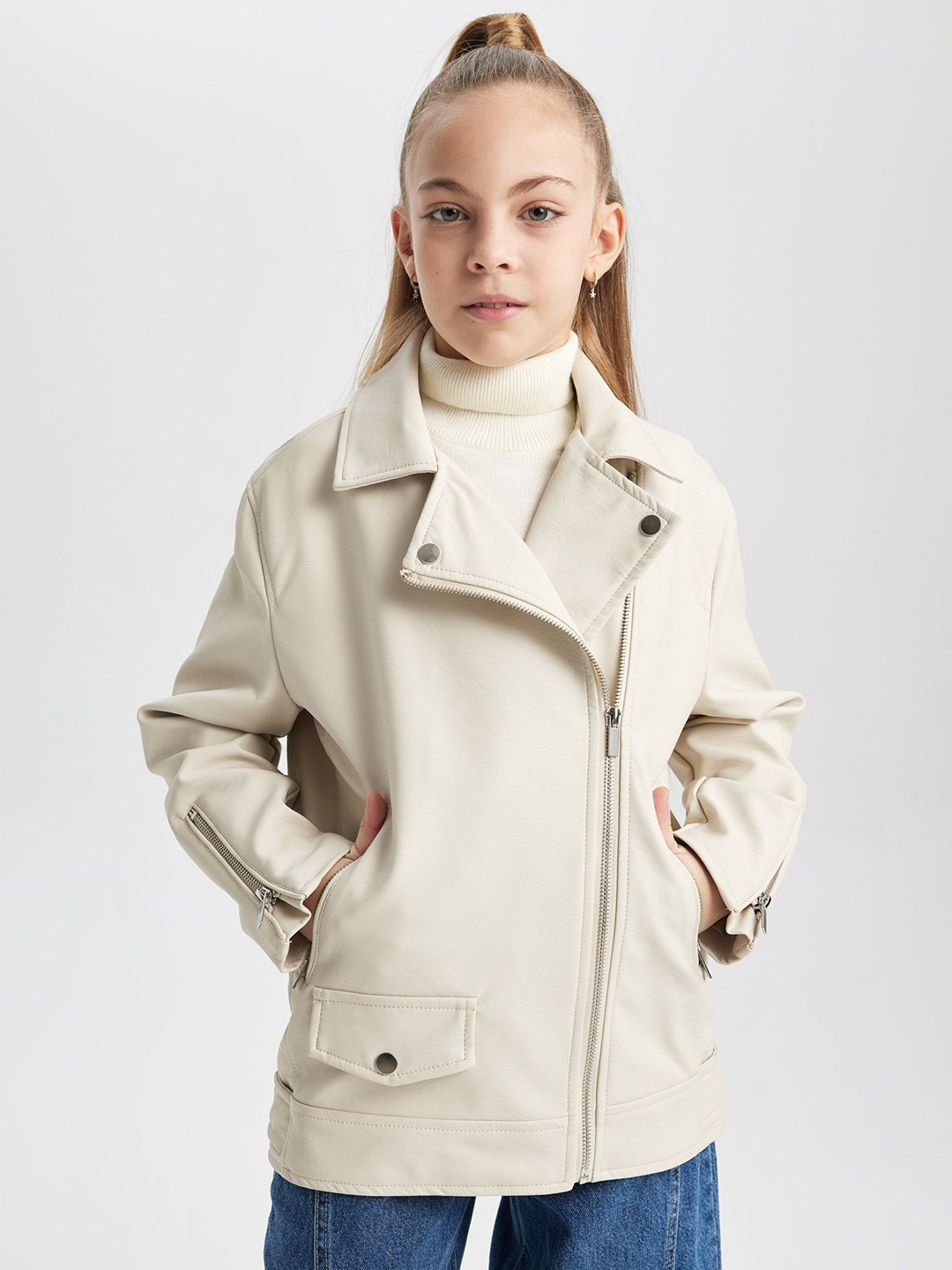 

DeFacto Girls Lapel Collar Solid Biker Jacket, Beige