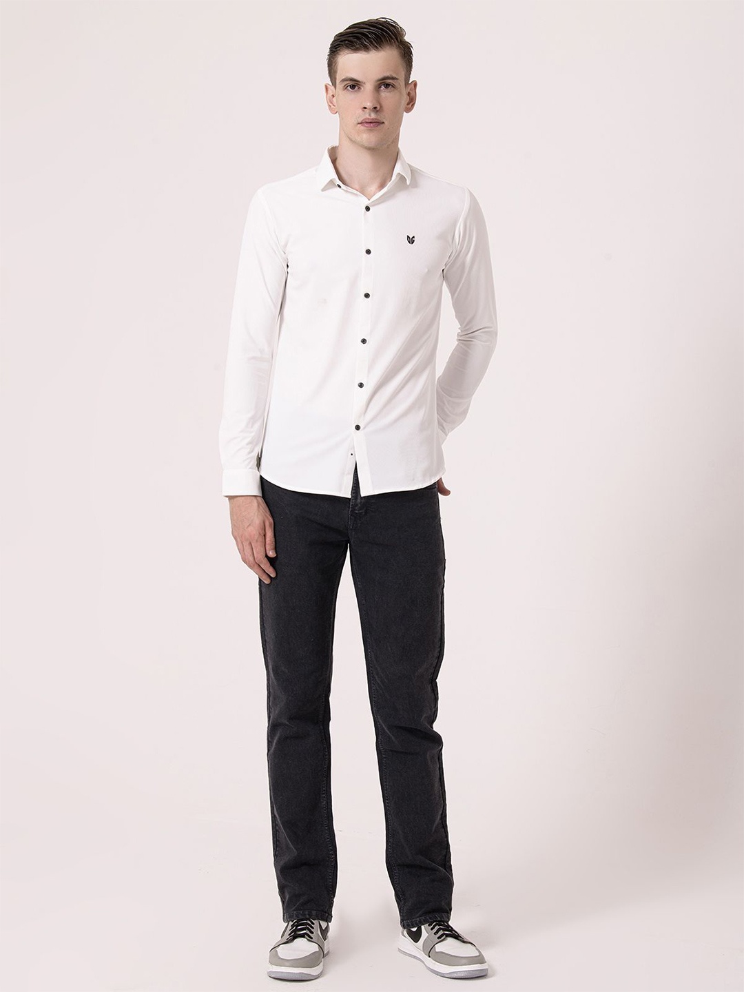 

Albion By CnM Men Spread Collar Solid Casual Shirt, White