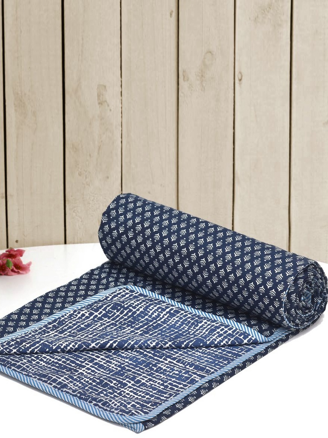 

RRC Navy Blue Geometric AC Room Reversible 210 GSM Single Bed Dohar