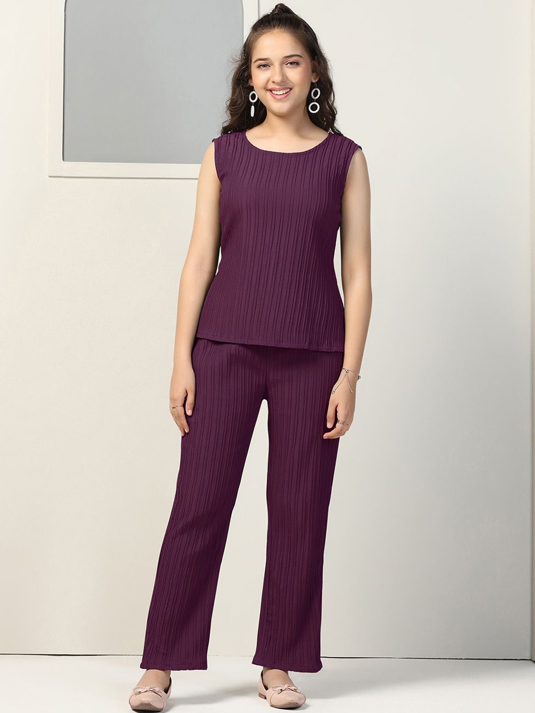 

OMPAX Girls Self Design Sleeveless Top With Trousers, Purple