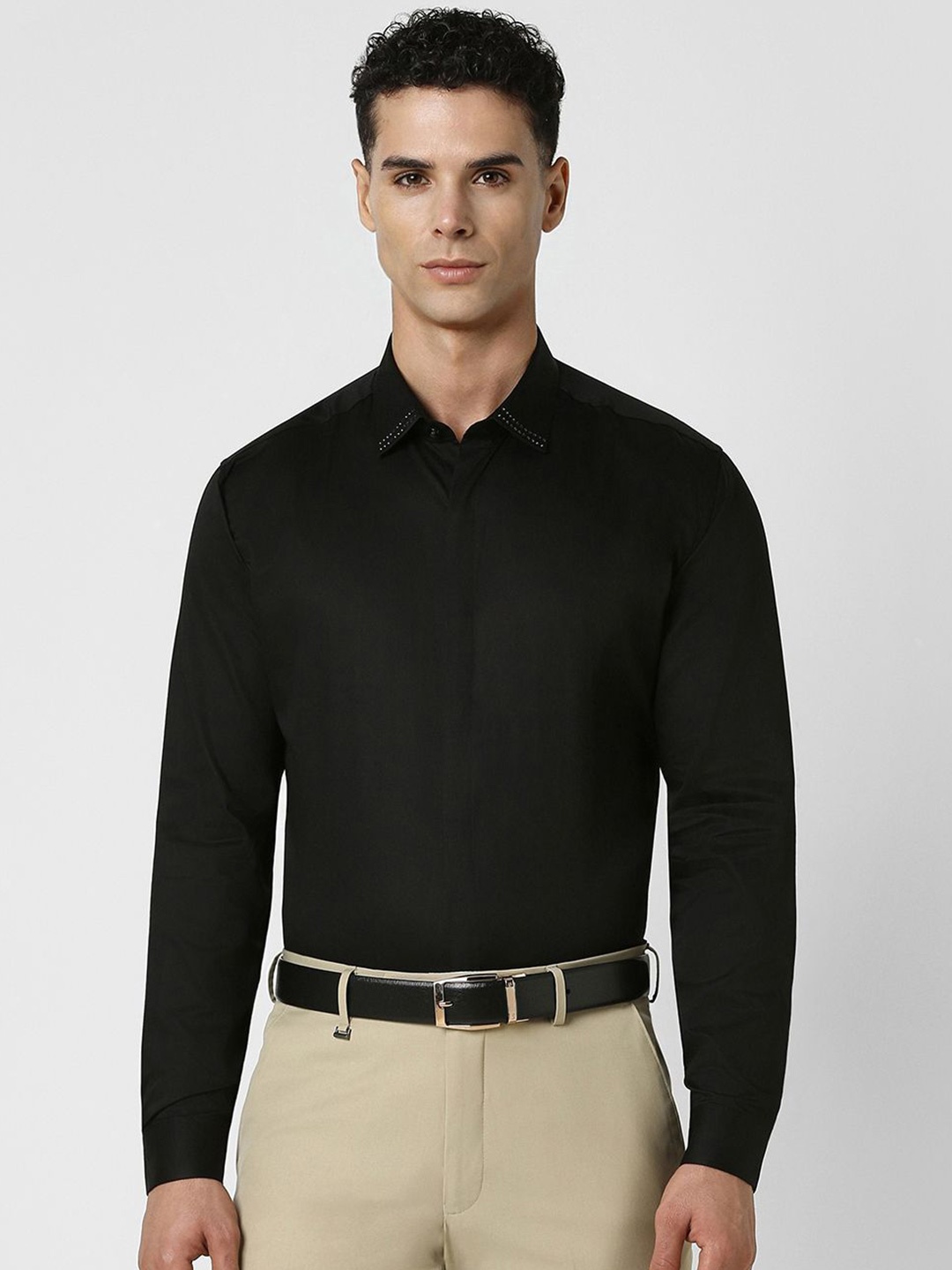 

V Dot Men Slim Fit Opaque Party Shirt, Black