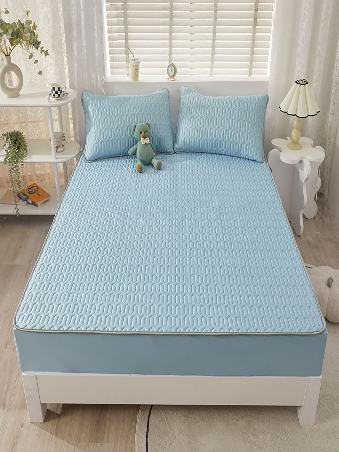 

JC HOME Blue Geometric 160 TC Queen Fitted Bedsheet With 2 Pillow Covers