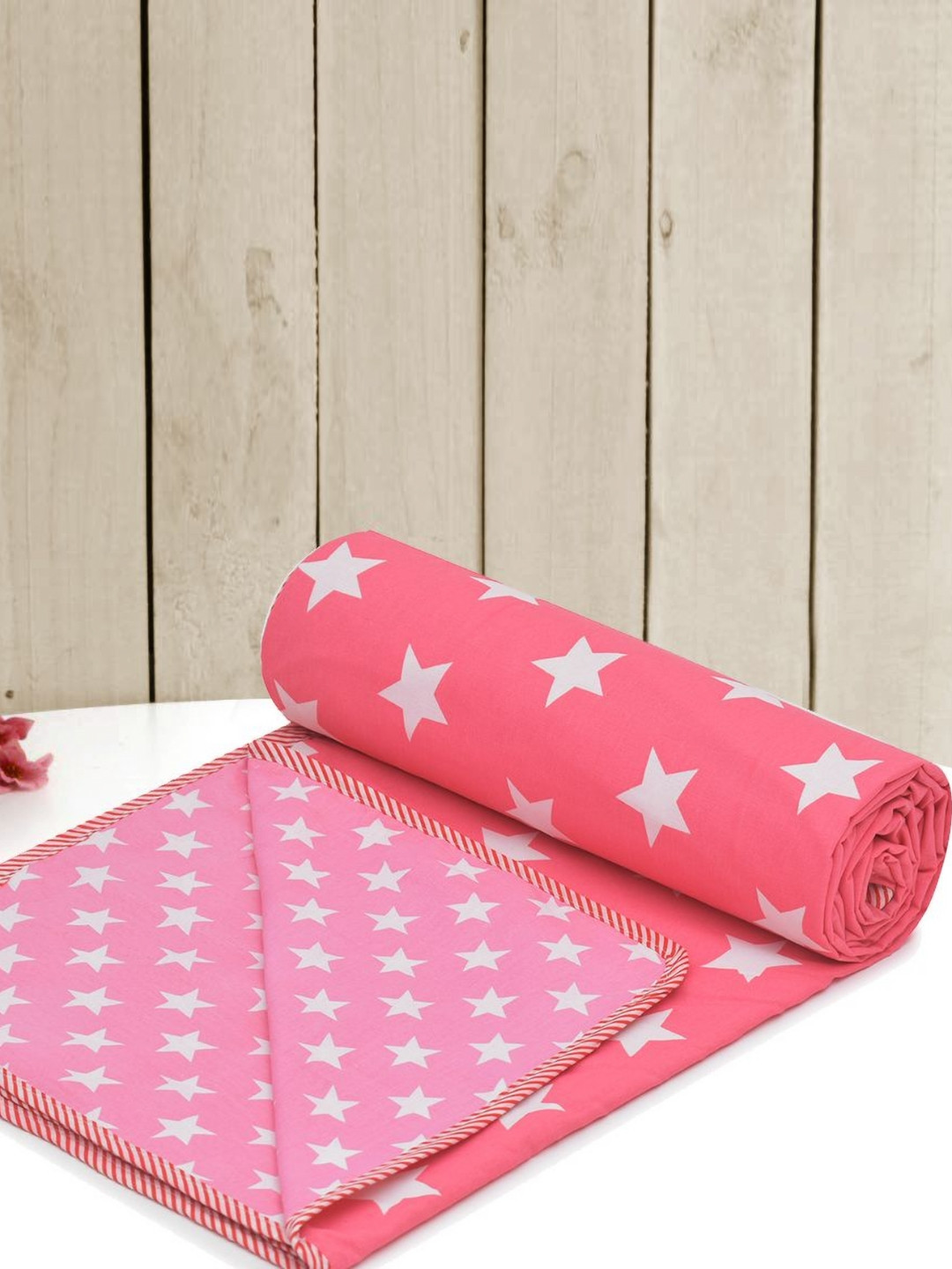 

RRC Pink & White Geometric AC Room 210 GSM Single Bed Dohar