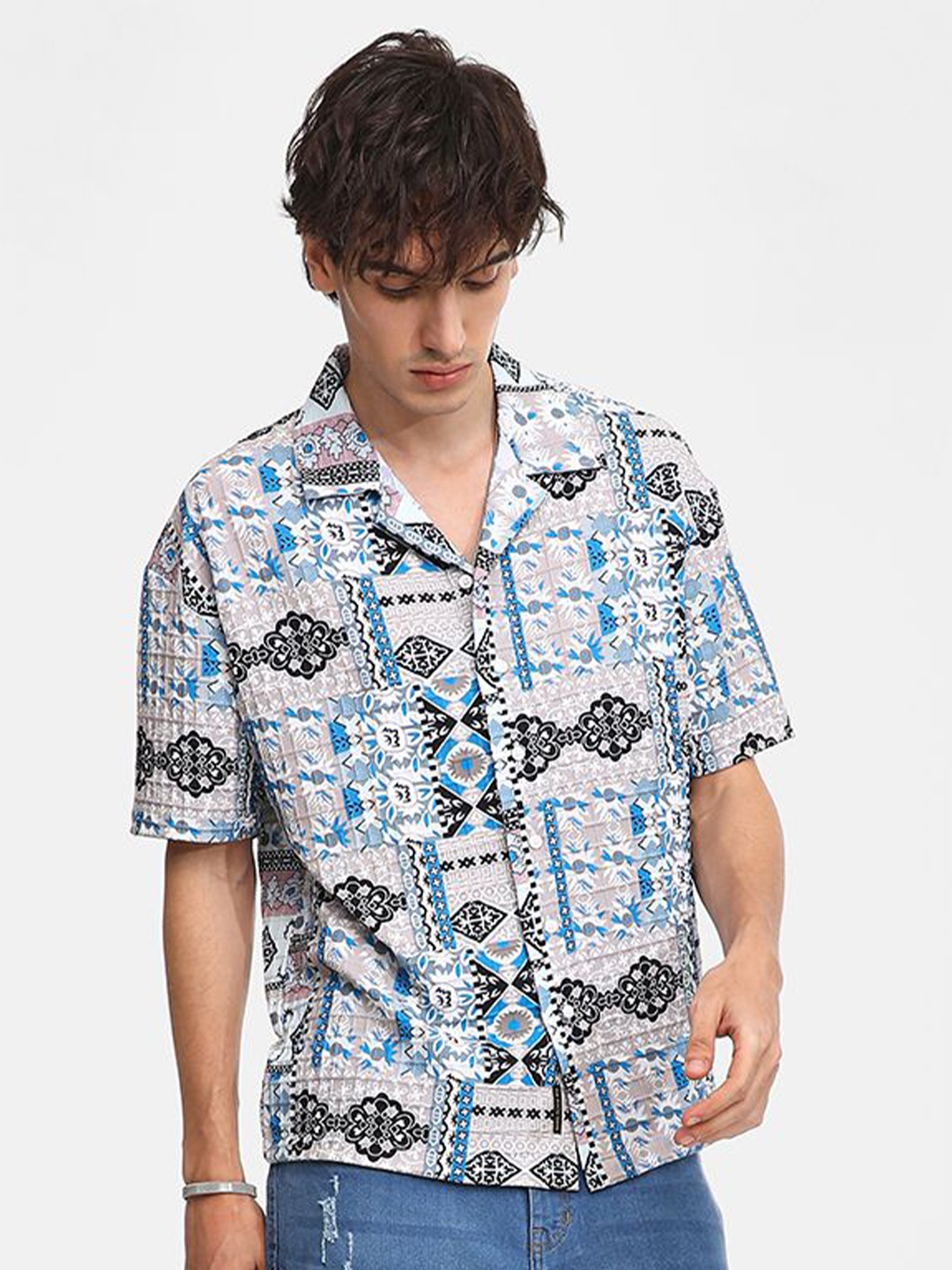 

Campus Sutra Men Comfort Cuban Collar Ethnic Motifs Printed Oversized Casual Shirt, White